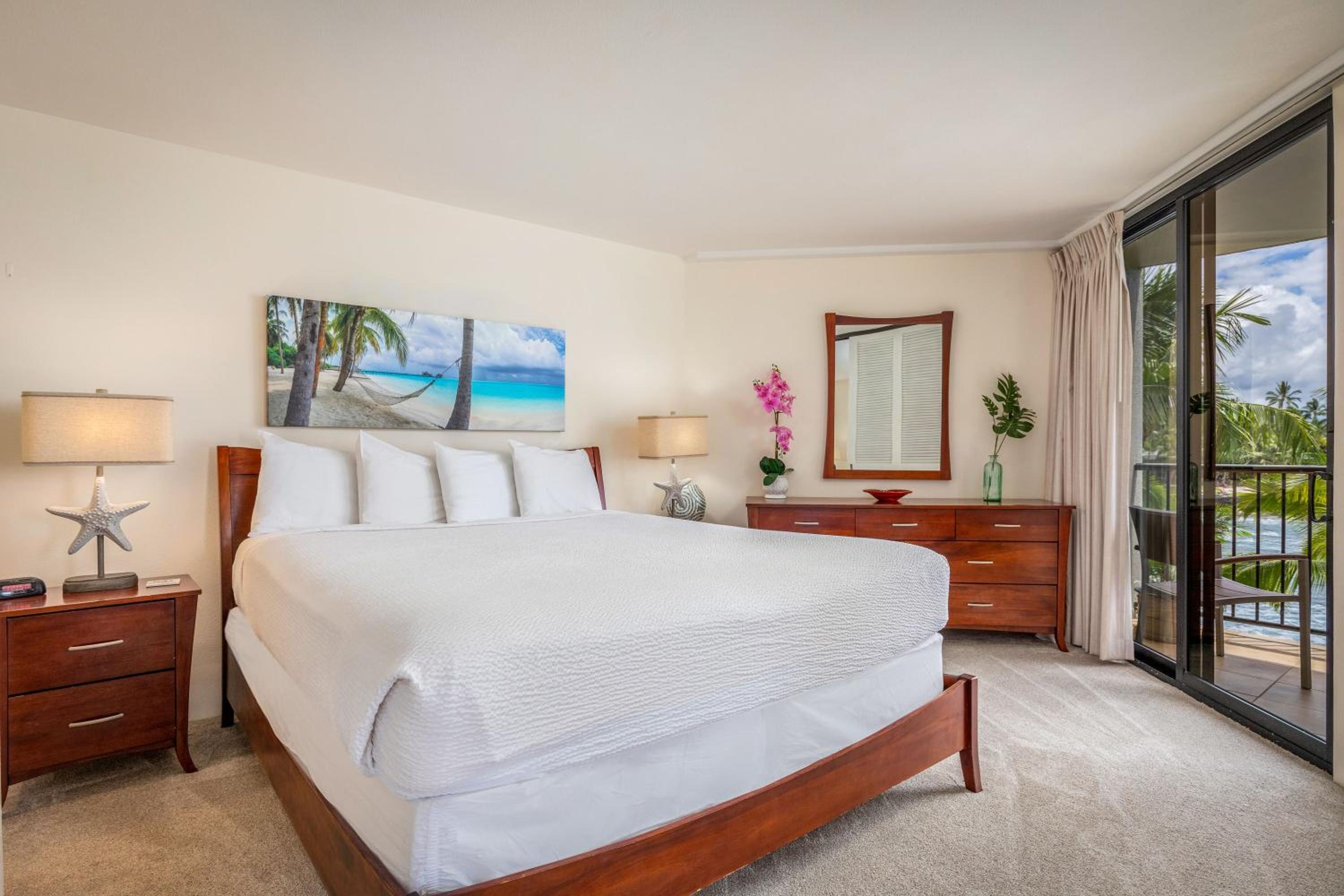 Two-Bedroom Suite - Ocean Front photo 2