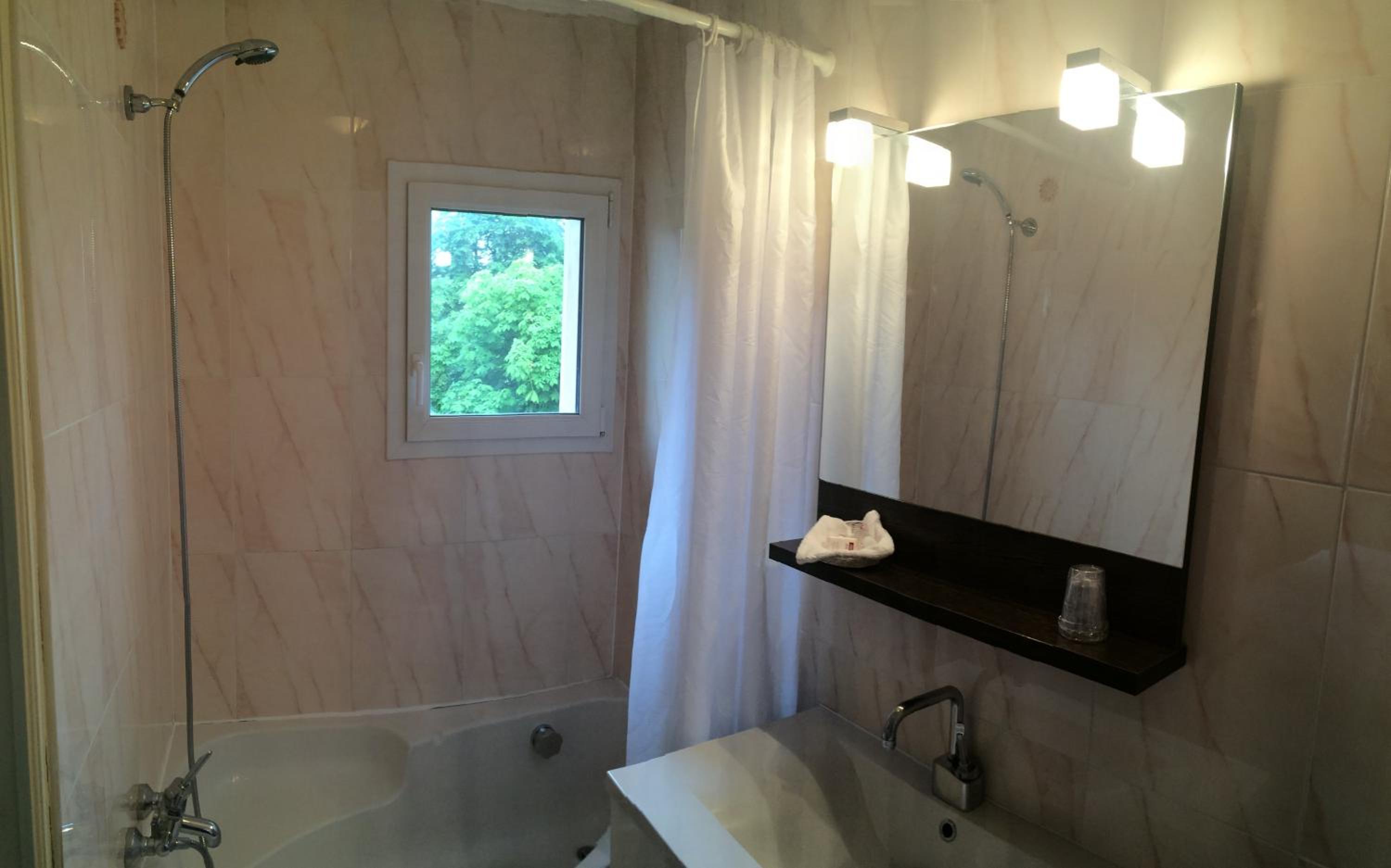 Superior Double or Twin Room photo 3