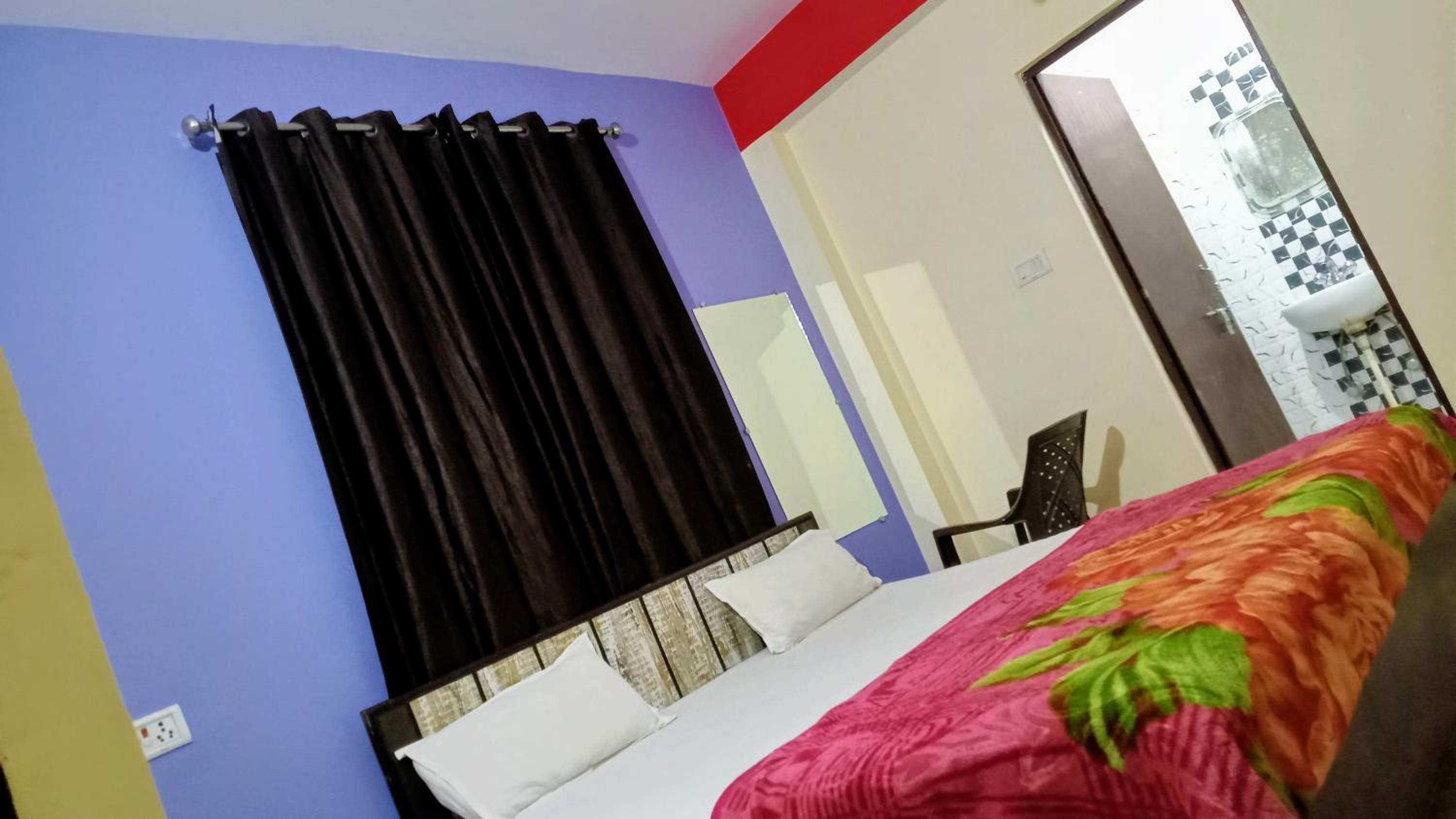 Standard Double Room Non Ac - Photo 1
