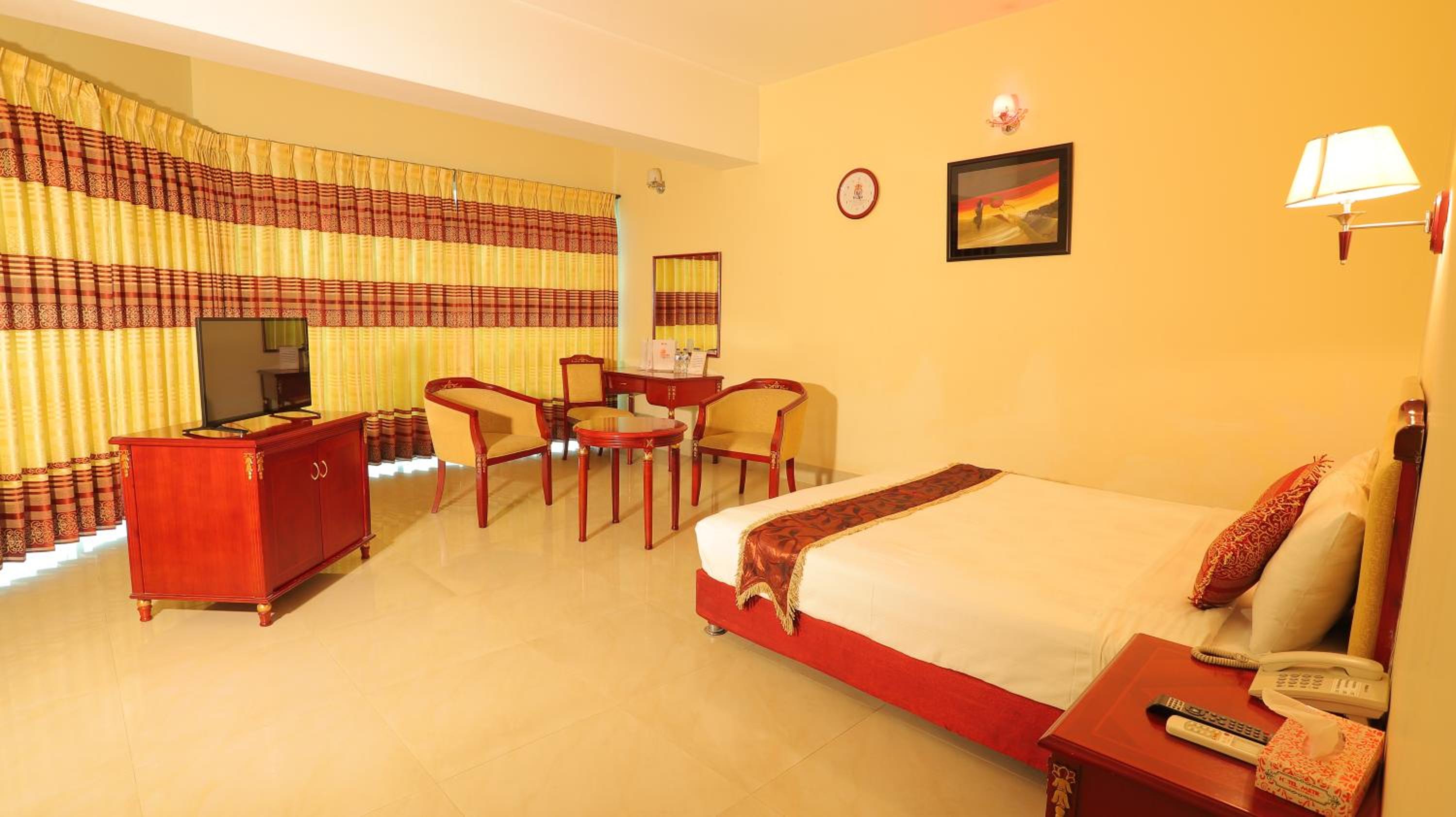Executive Suite with City View