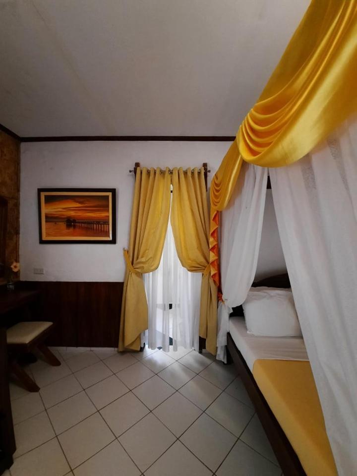 Deluxe Double Room with Balcony and Sea View - Photo 4