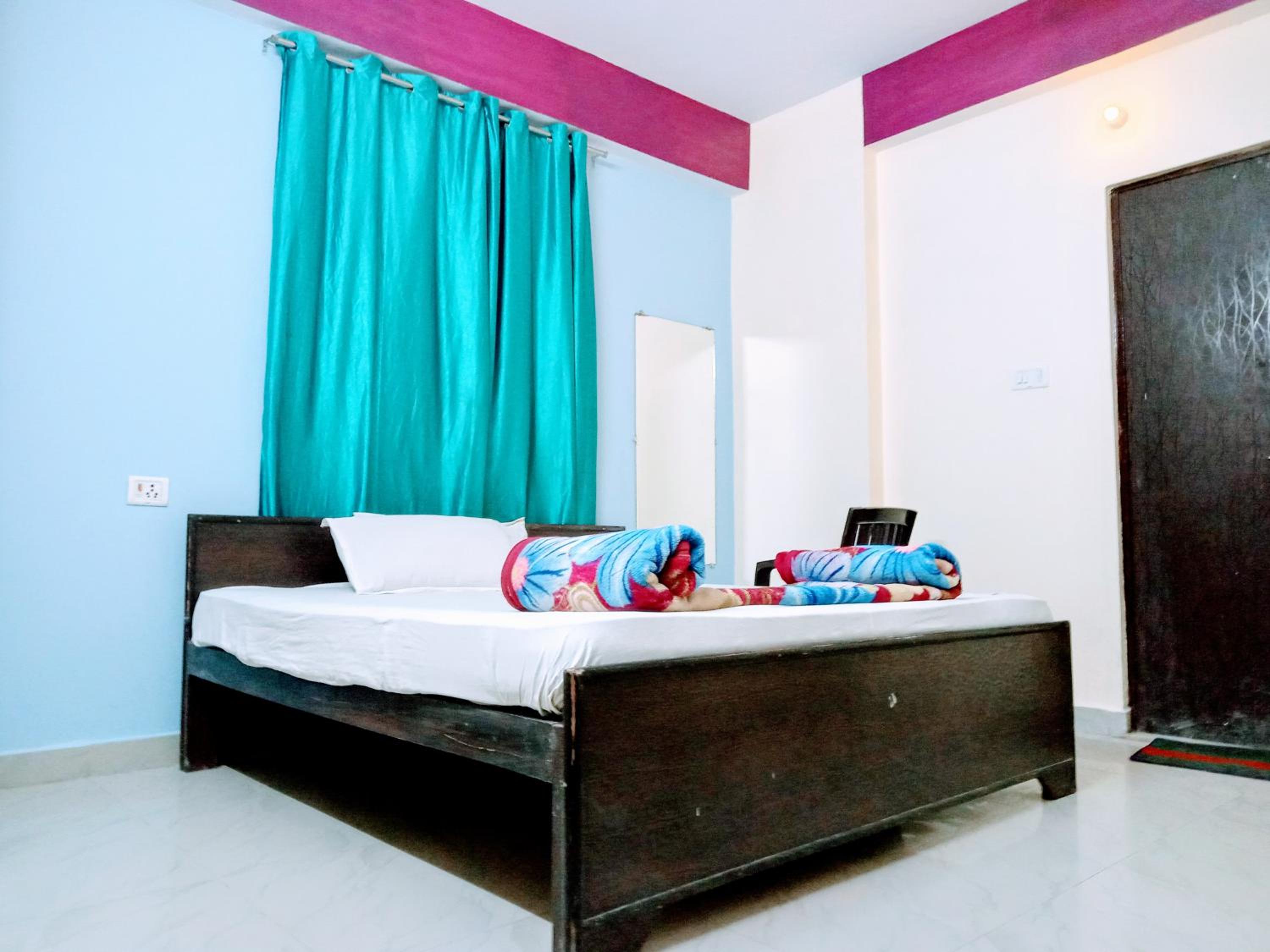 Standard Double Room Non Ac - Photo 13