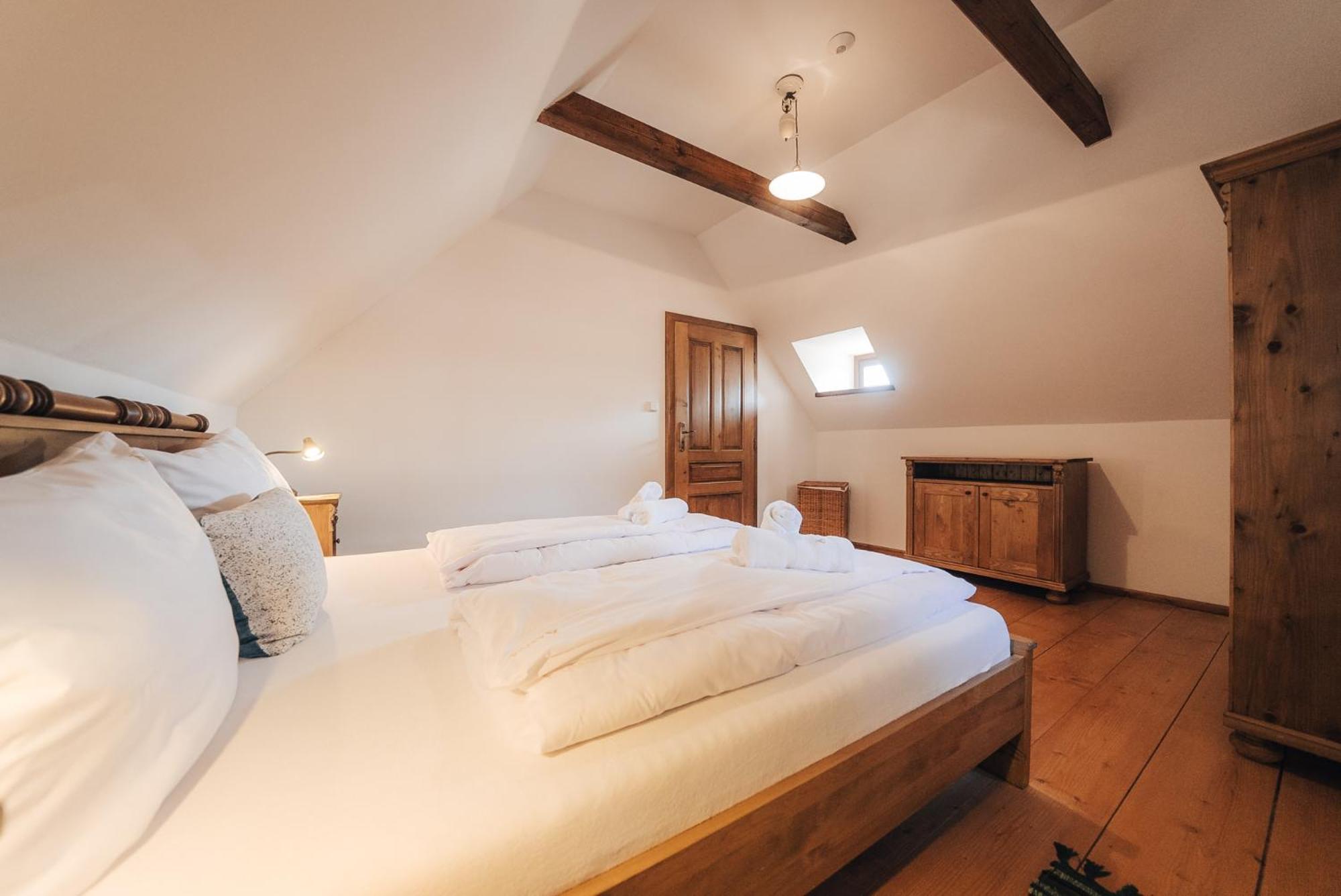 Three-Bedroom Villa - Photo 8