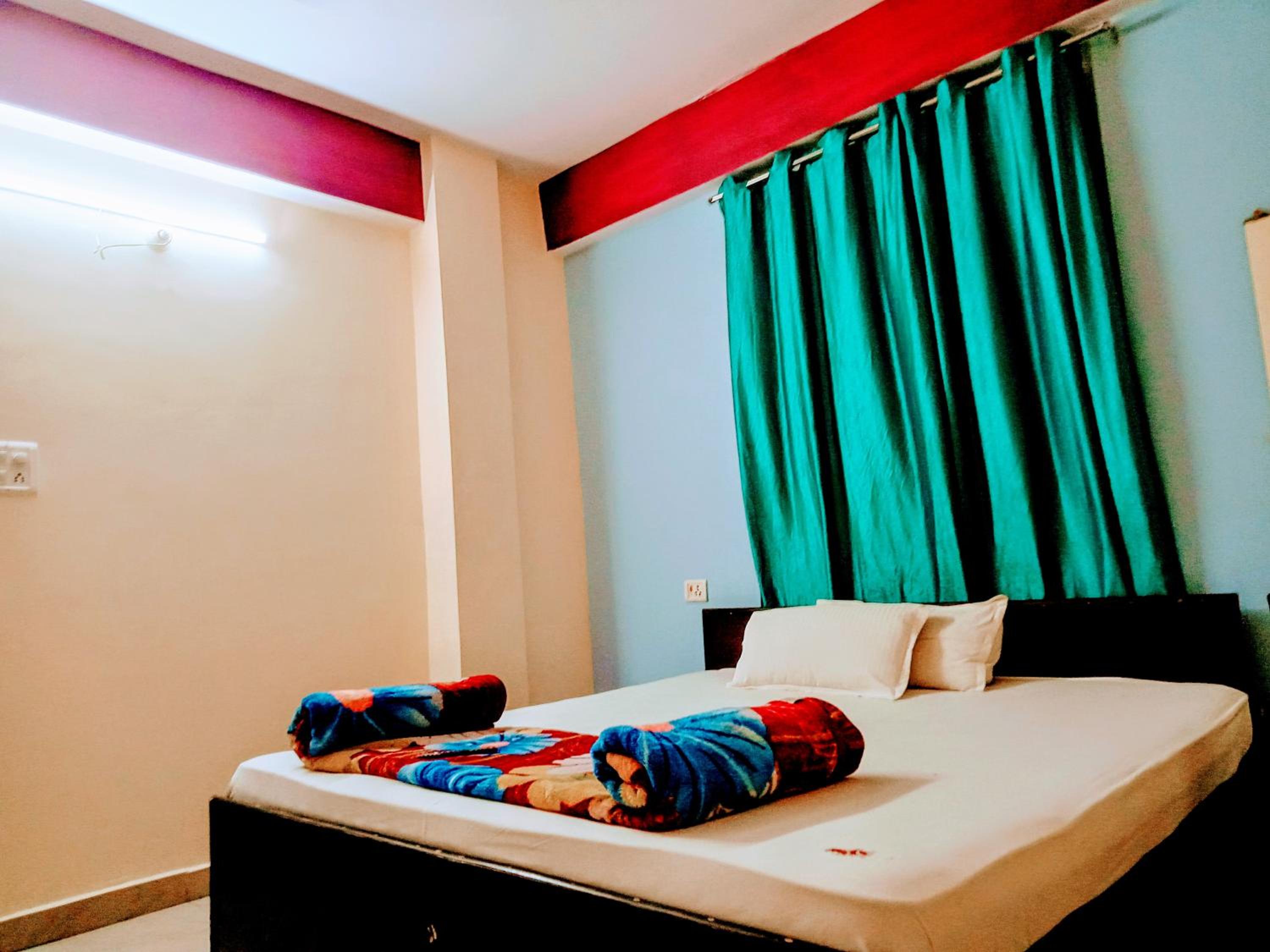 Standard Double Room Non Ac - Photo 10