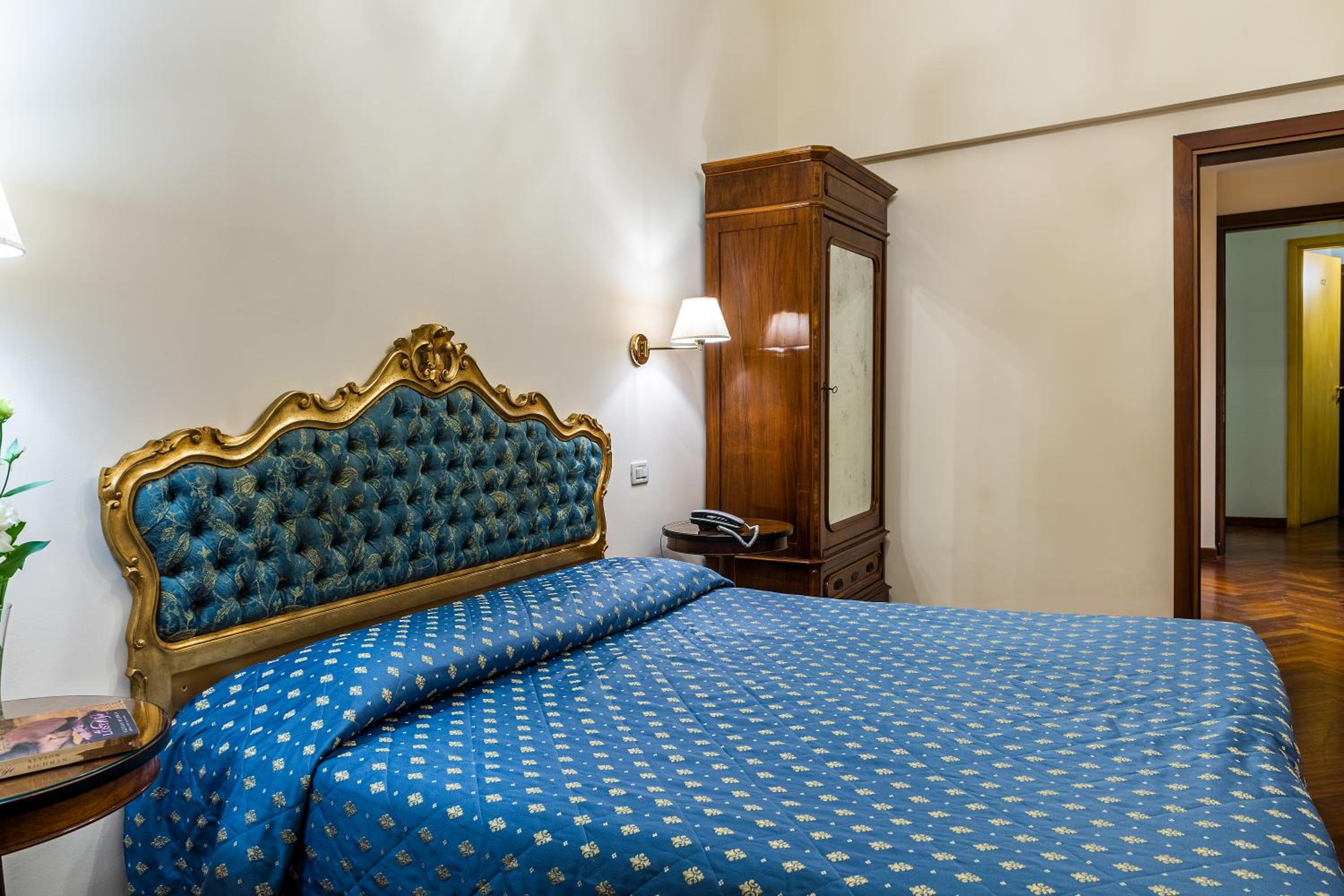 Standard Double or Twin Room photo 2