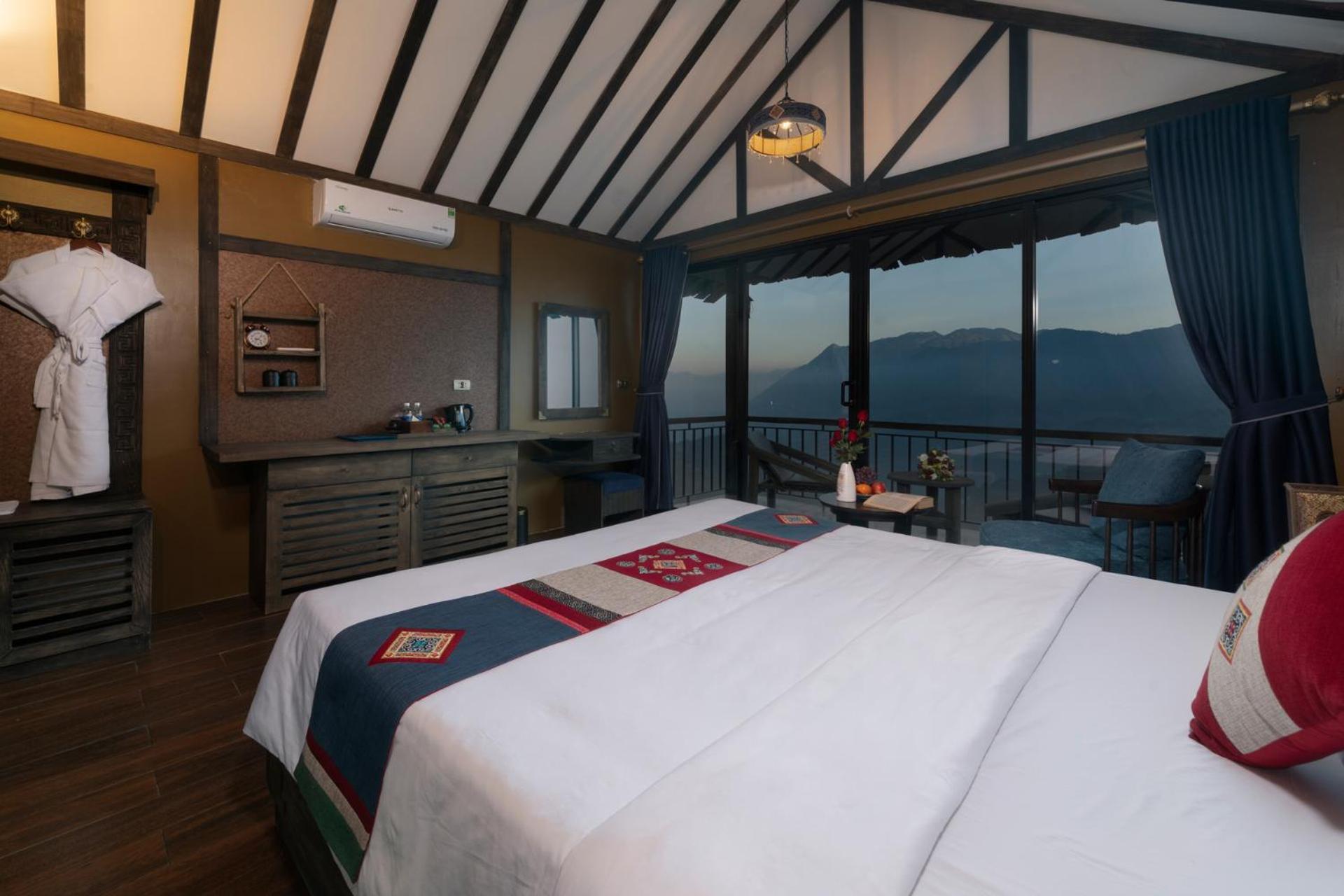 King Room with Mountain View - Photo 3