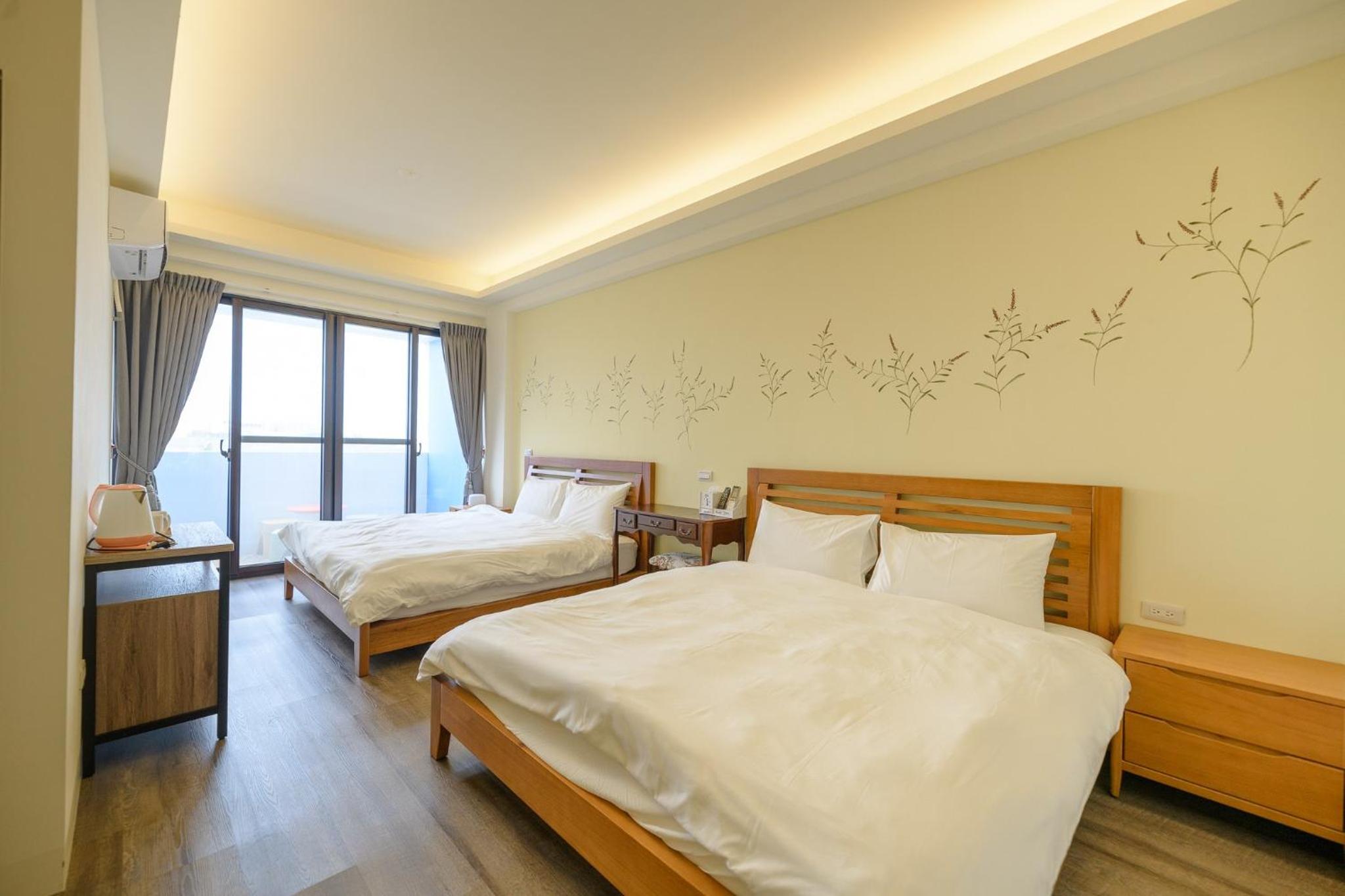 Quadruple Room with Bath photo 1