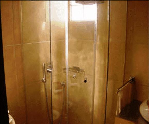 Double or Twin Room - Photo 3
