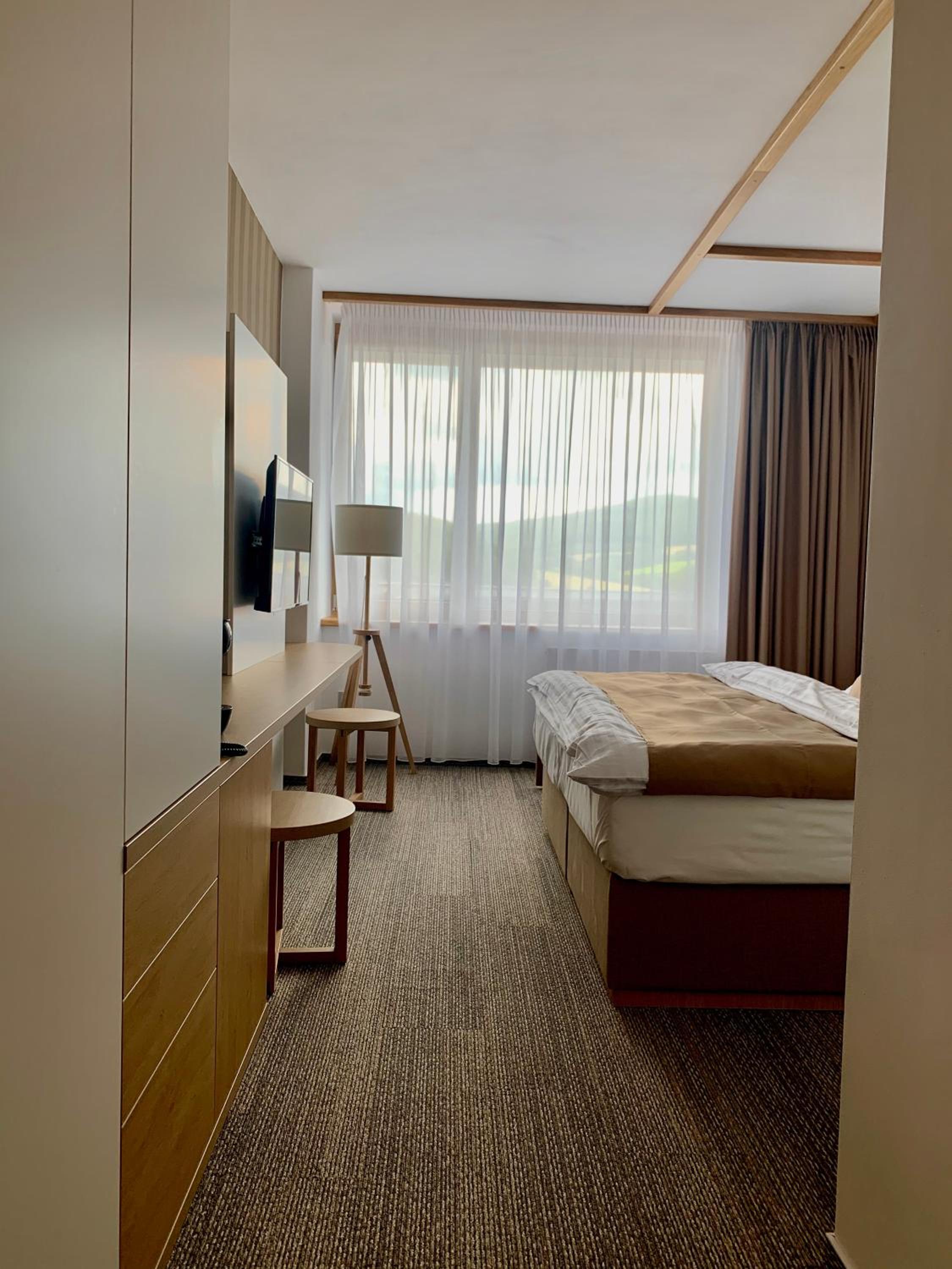 Superior Double Room with Lake View - Photo 1