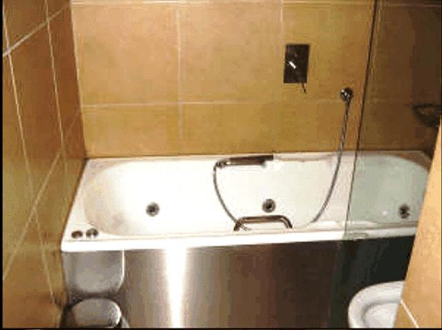 Double or Twin Room - Photo 4