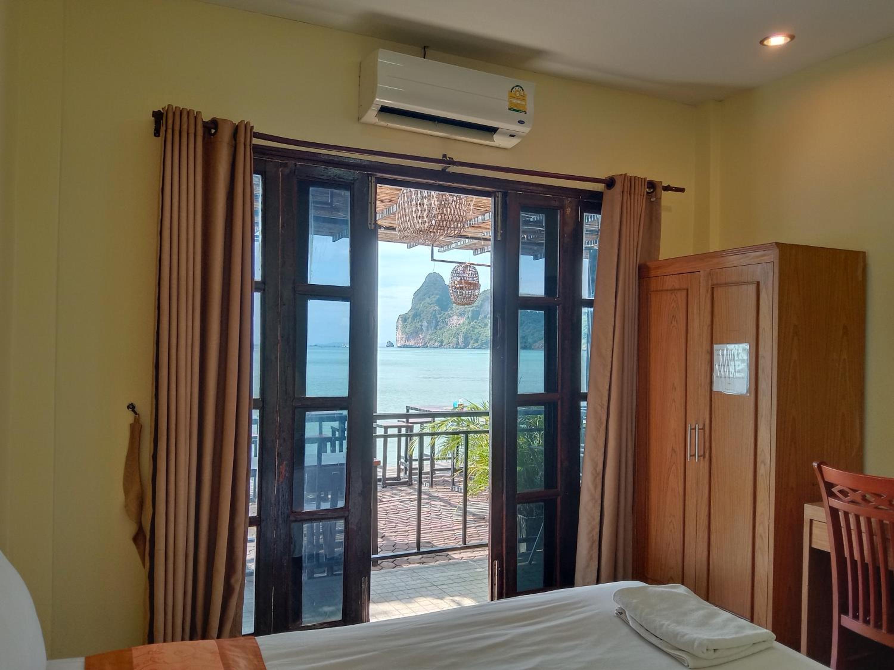 Standard Double Room with Sea View - Photo 28