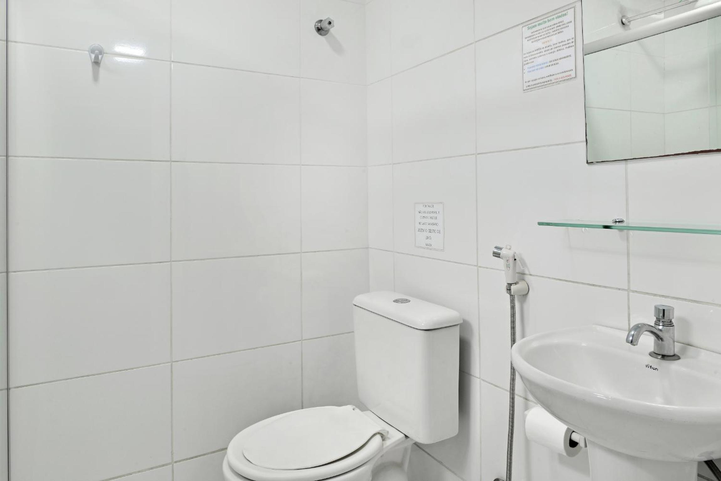 Double Room with Shared Bathroom photo 3