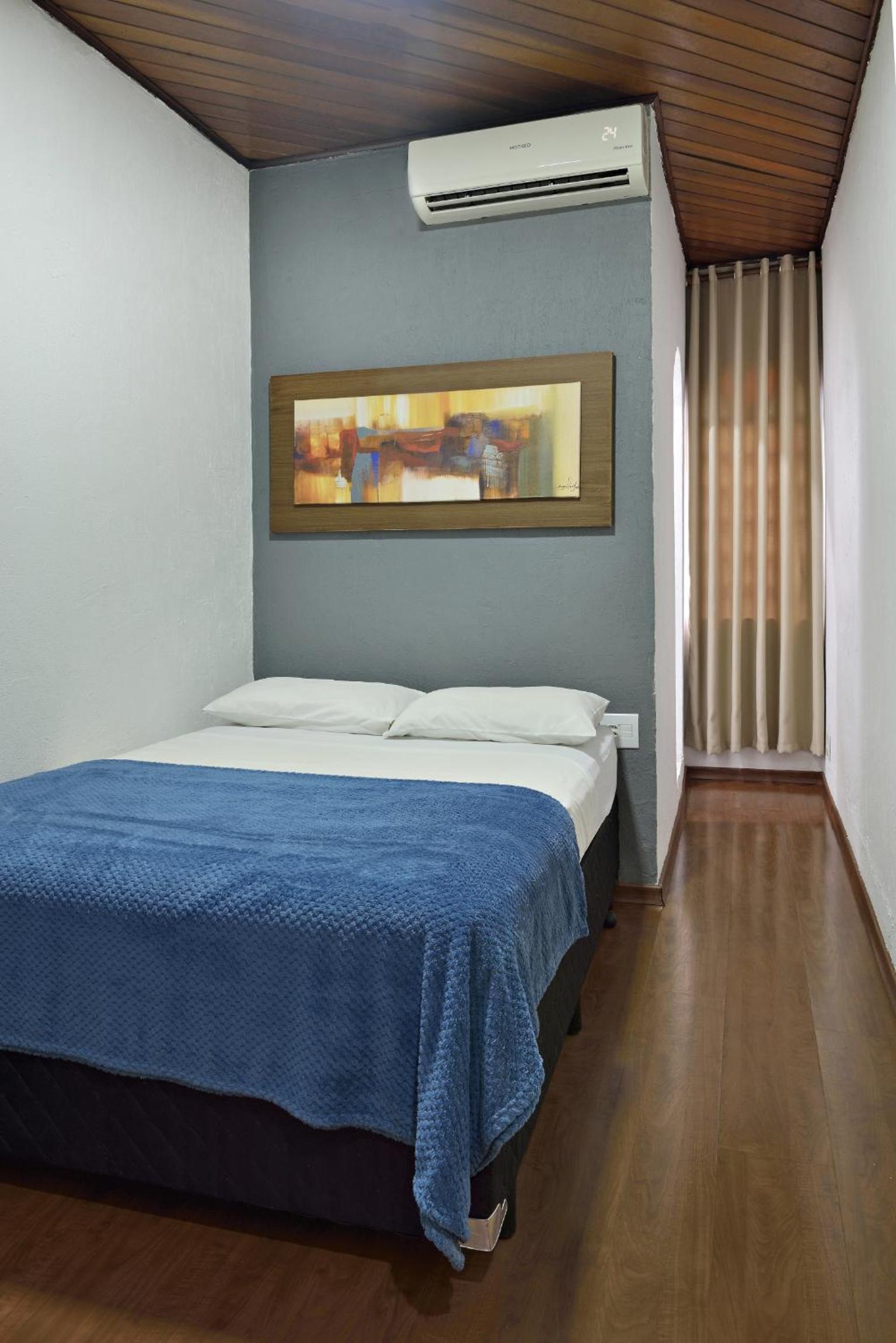 Single Room with Private Bathroom photo 1