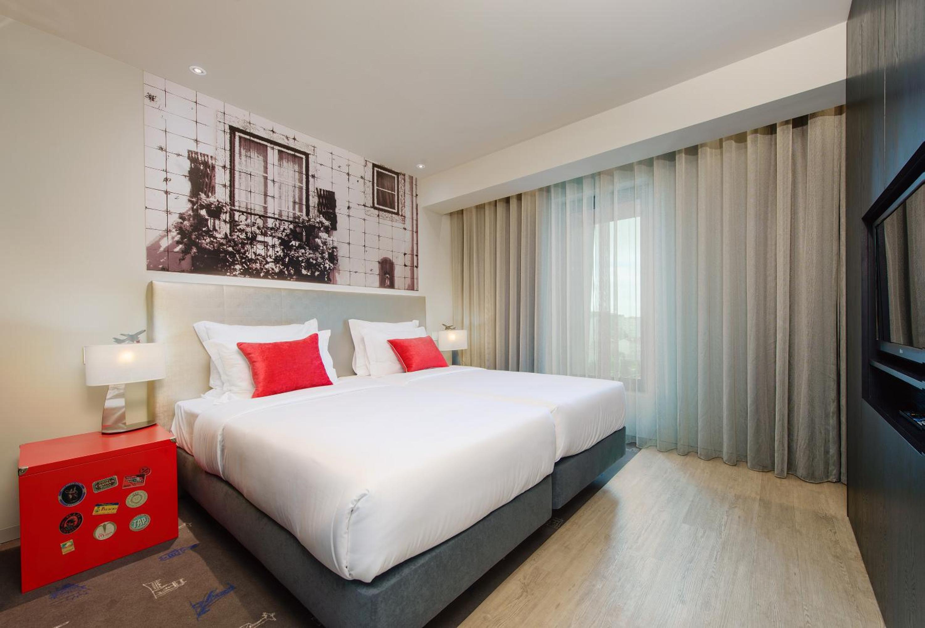 Presidential Suite thumbnail 6