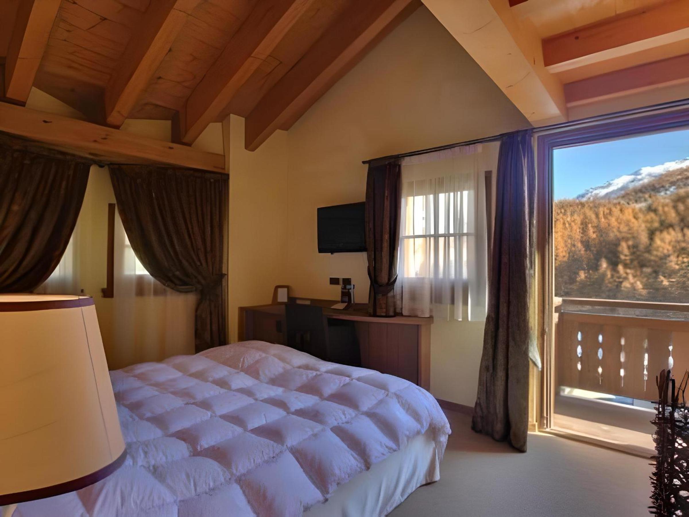 Double Room with Balcony photo 3