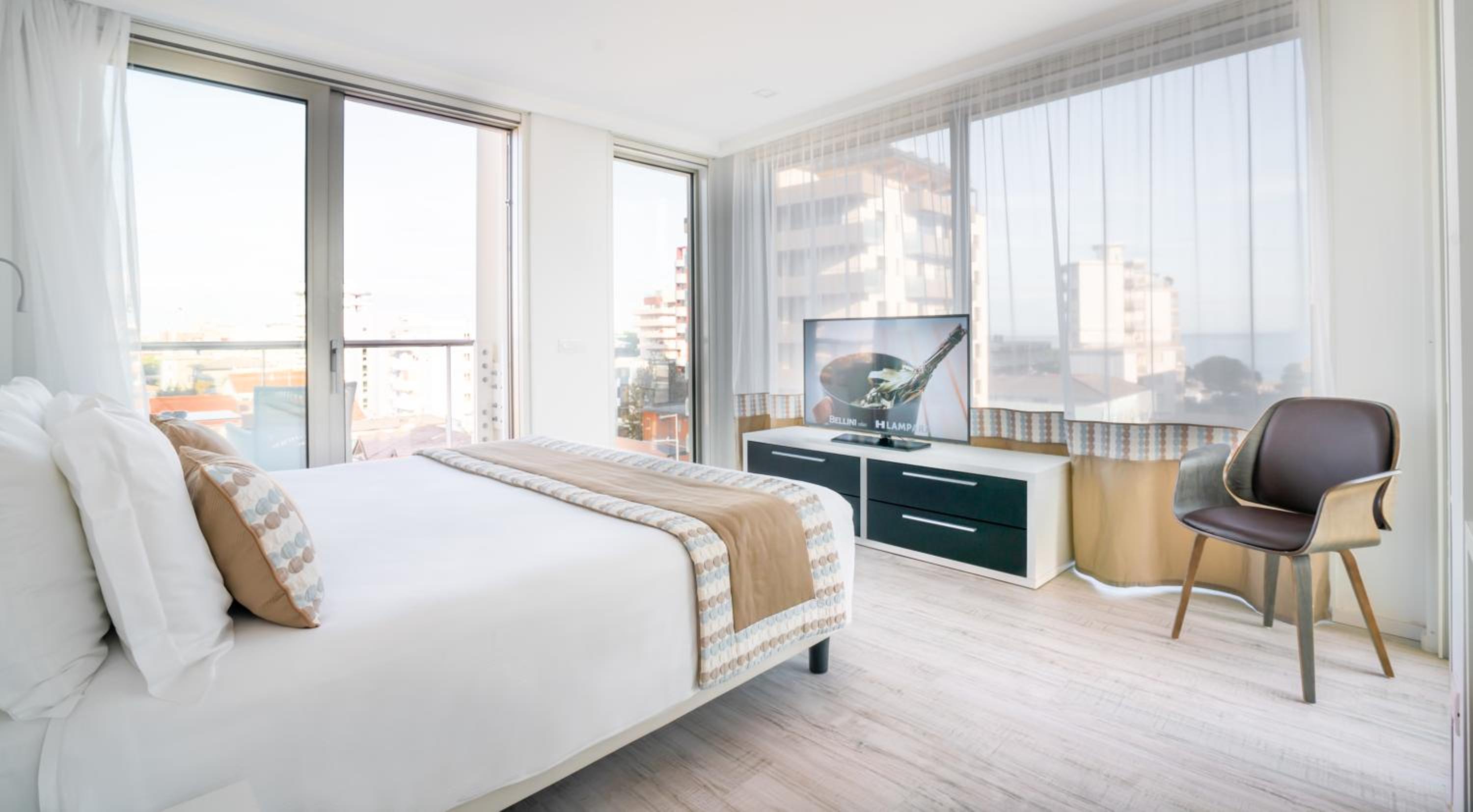 Junior Suite with Sea View and Beach Access - Photo 4