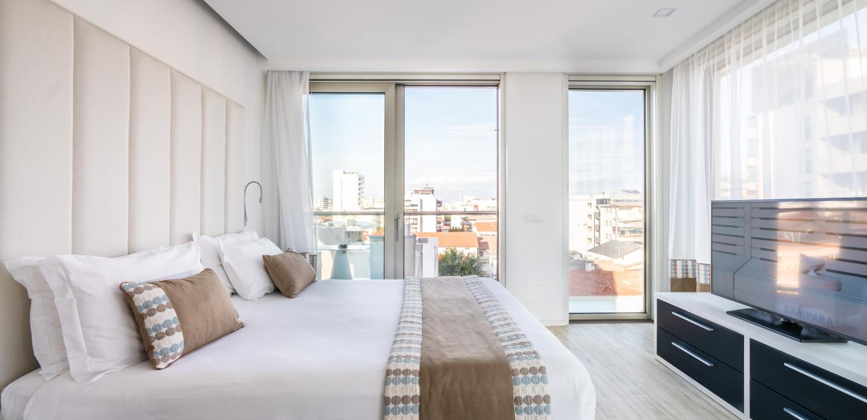 Junior Suite with Sea View and Beach Access - Photo 8