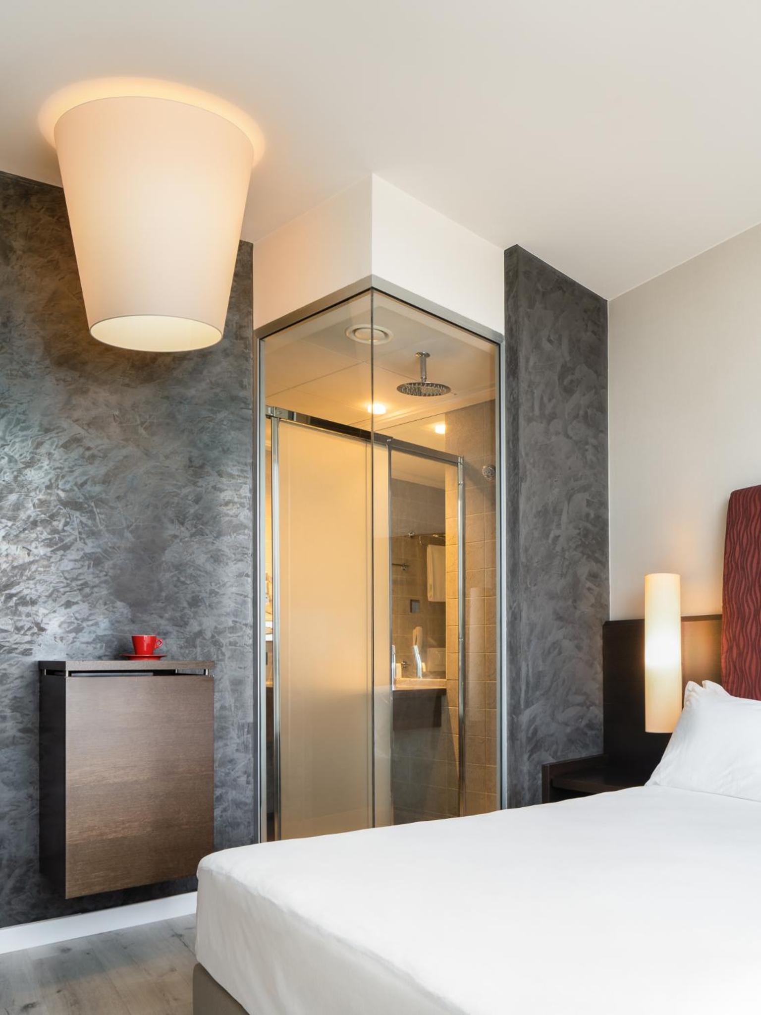 Single Room photo 3