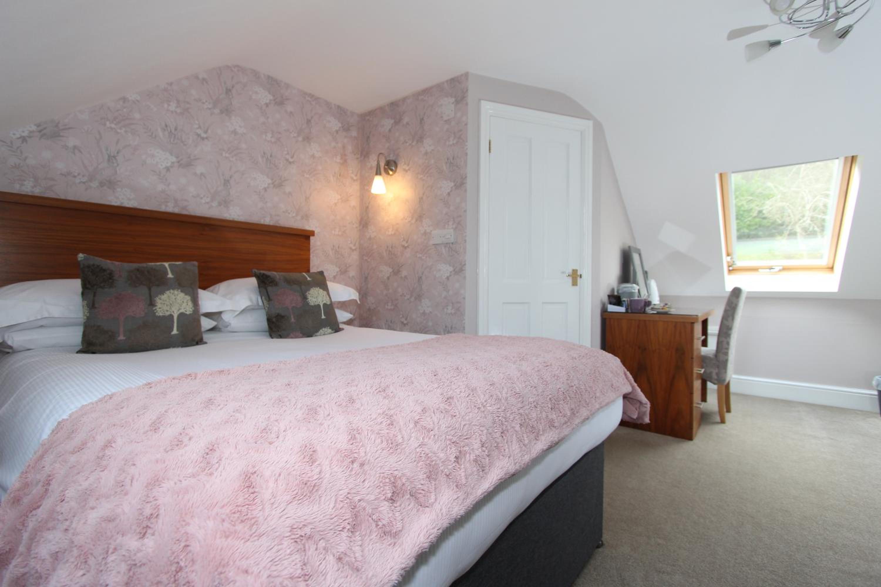 Double Room with Mountain and Garden View photo 2