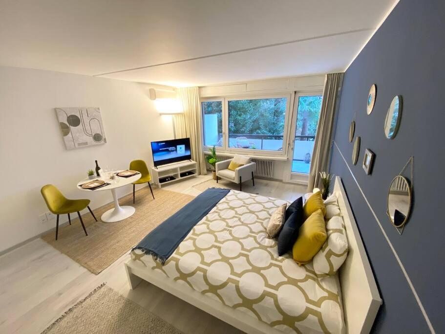 Two-Bedroom Apartment photo 2