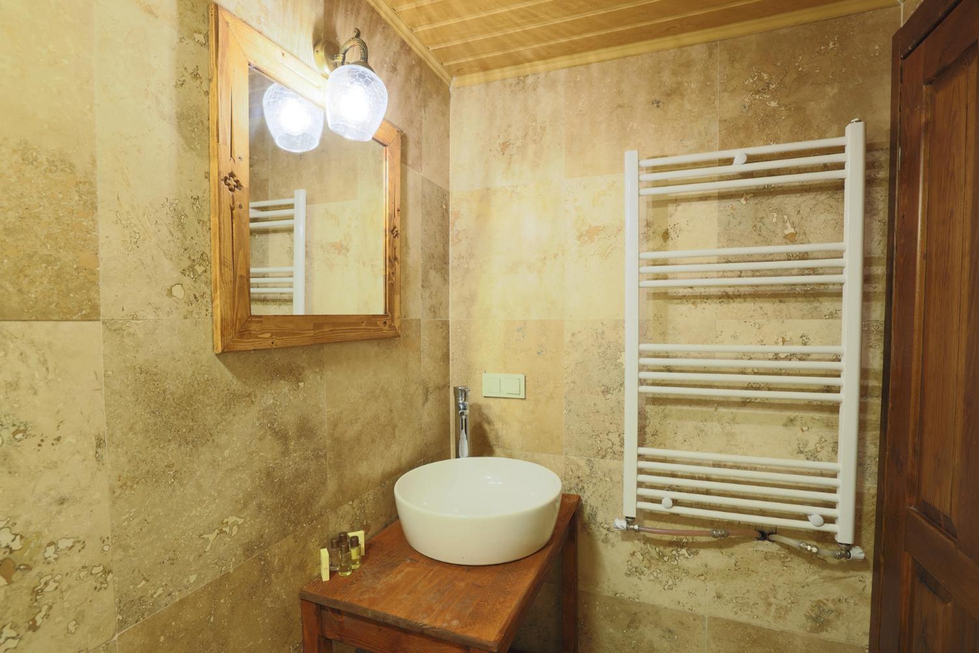 Superior Double Room - Photo 8