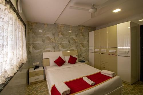 Deluxe Rooms photo 1