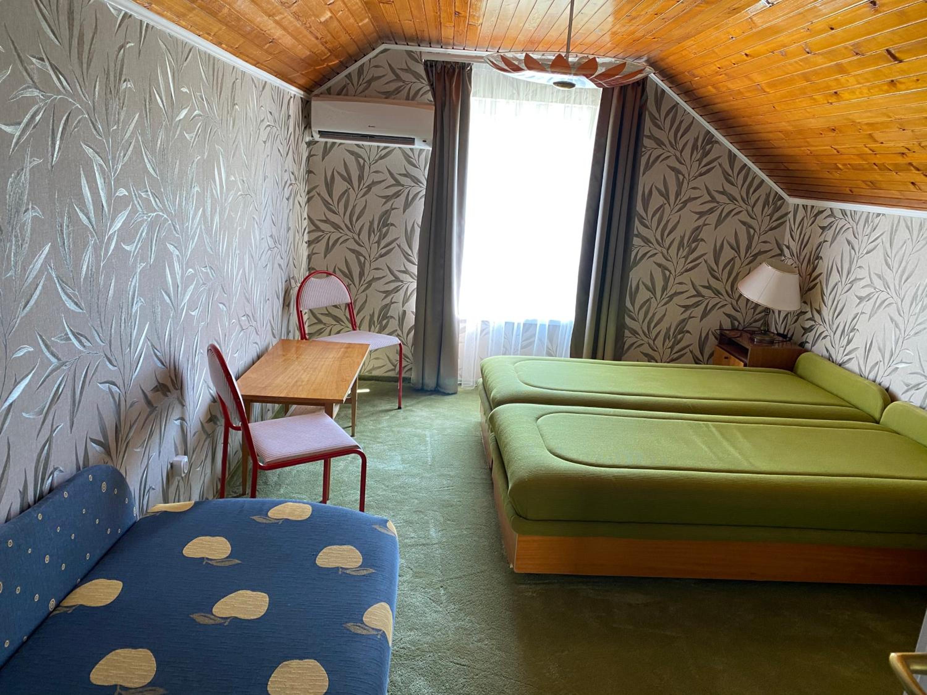 Four-Bedroom House - Photo 10