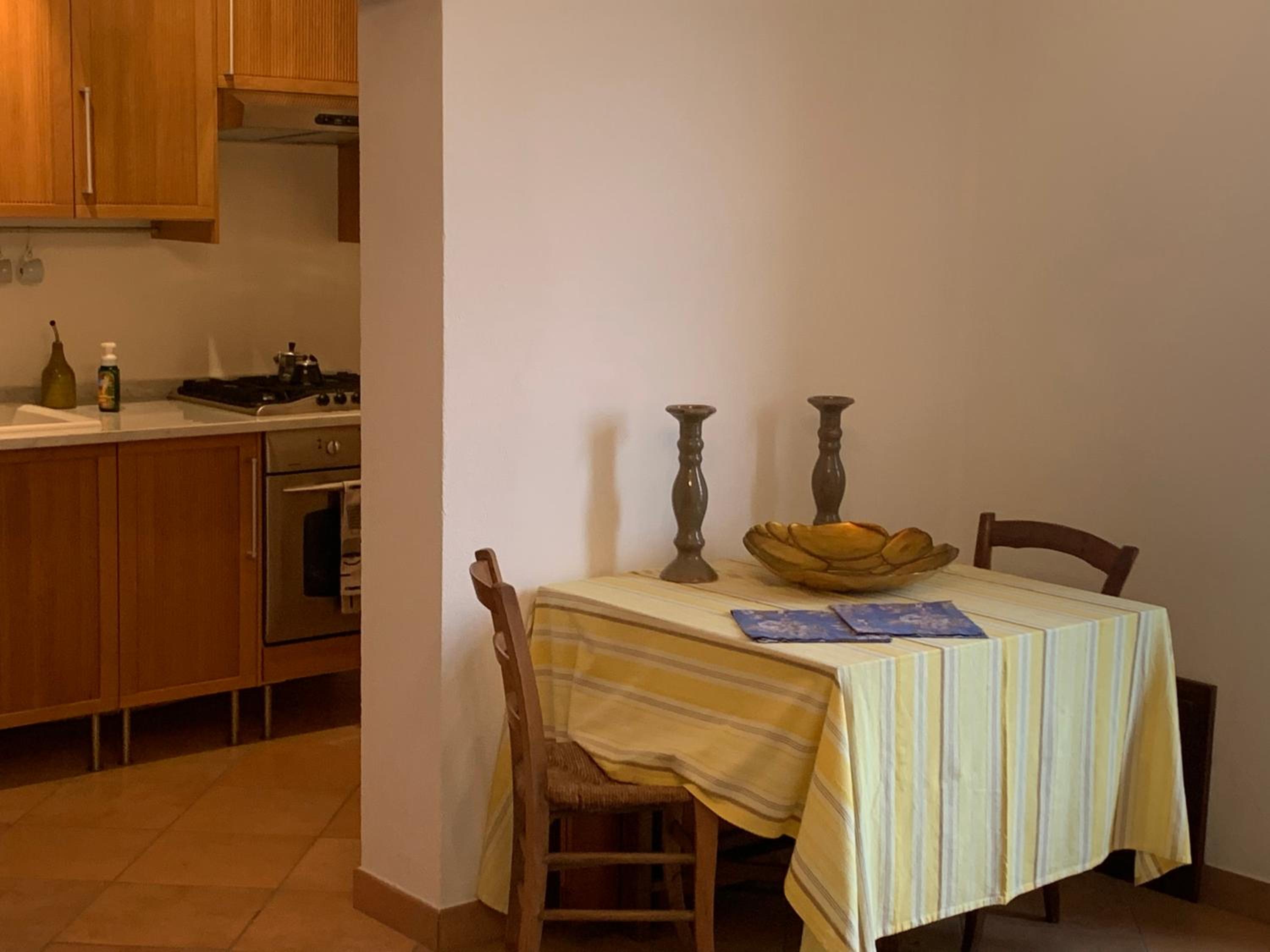 Executive Suite - Photo 11