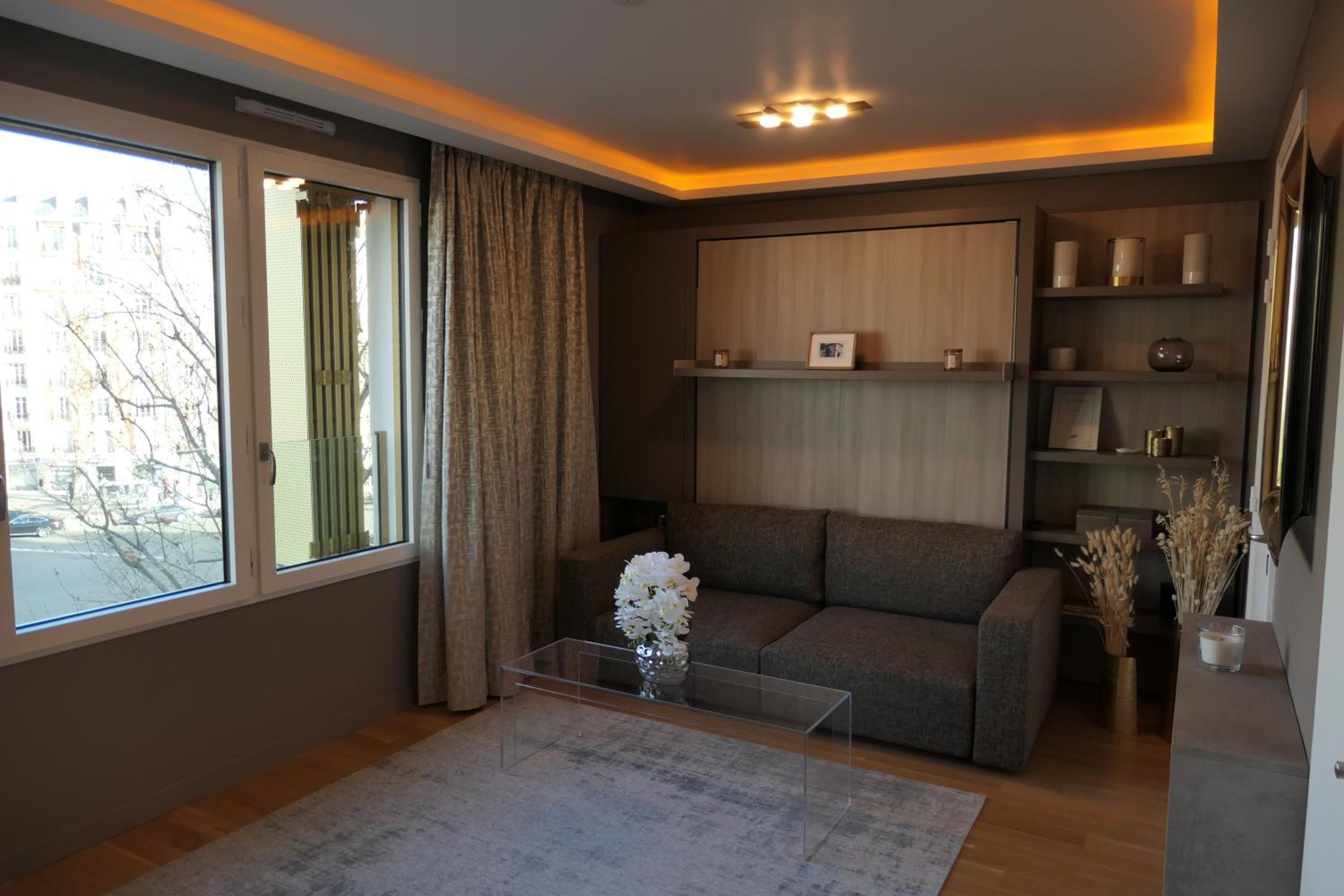 Deluxe Apartment photo 2