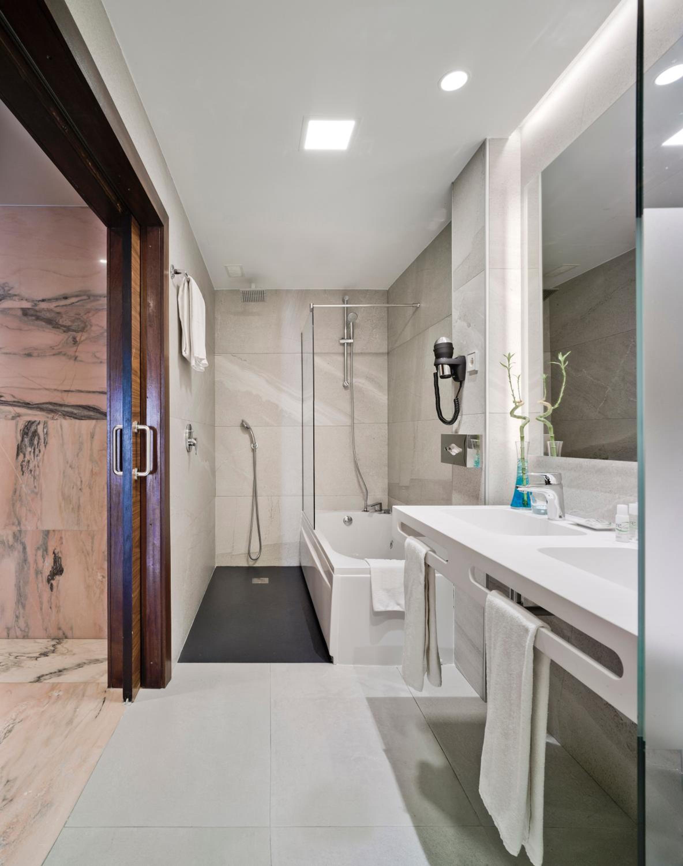 Junior Suite - Photo 9