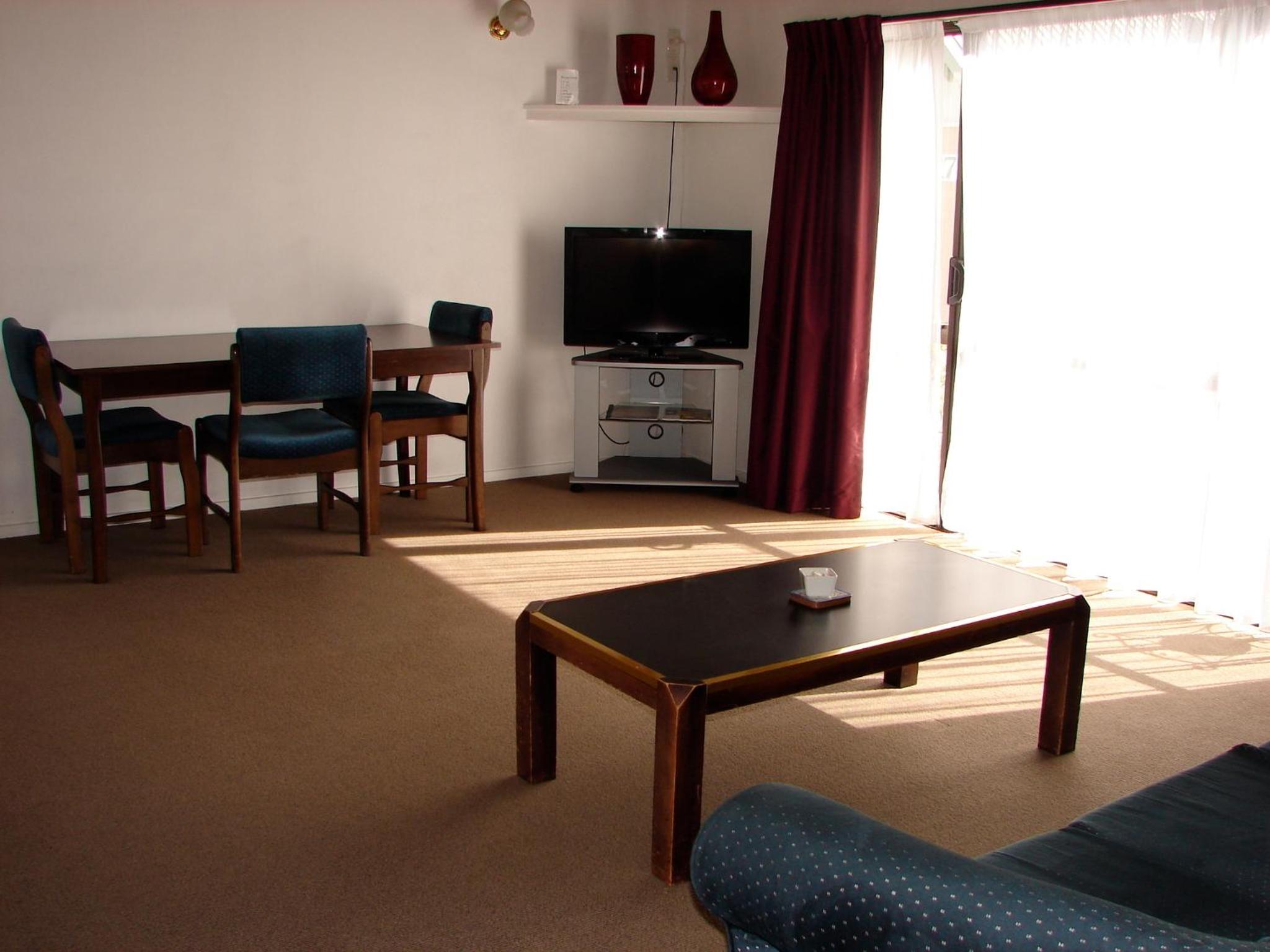 One-Bedroom Apartment - Photo 1