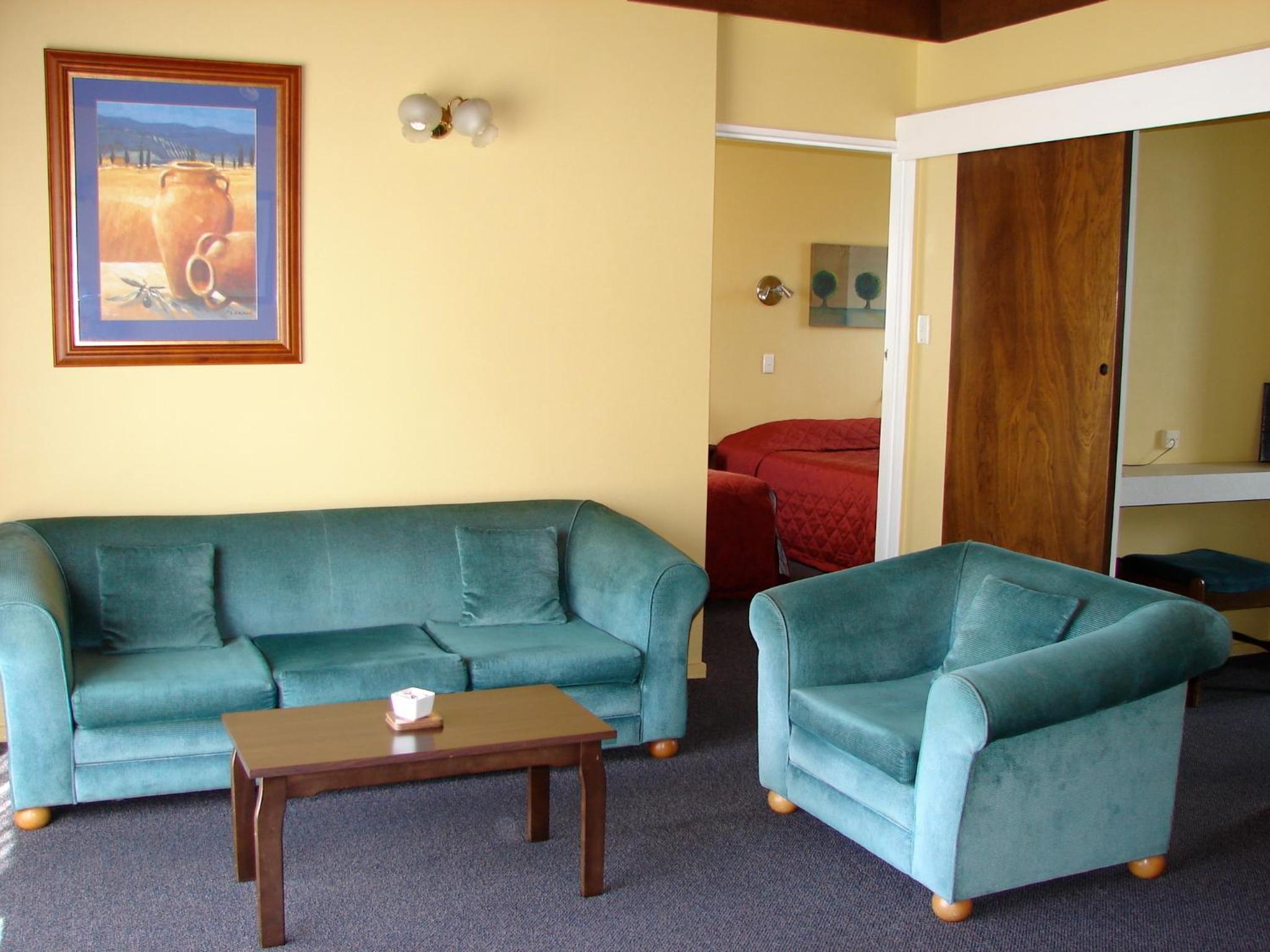 Family Two-Bedroom Apartment - Photo 1