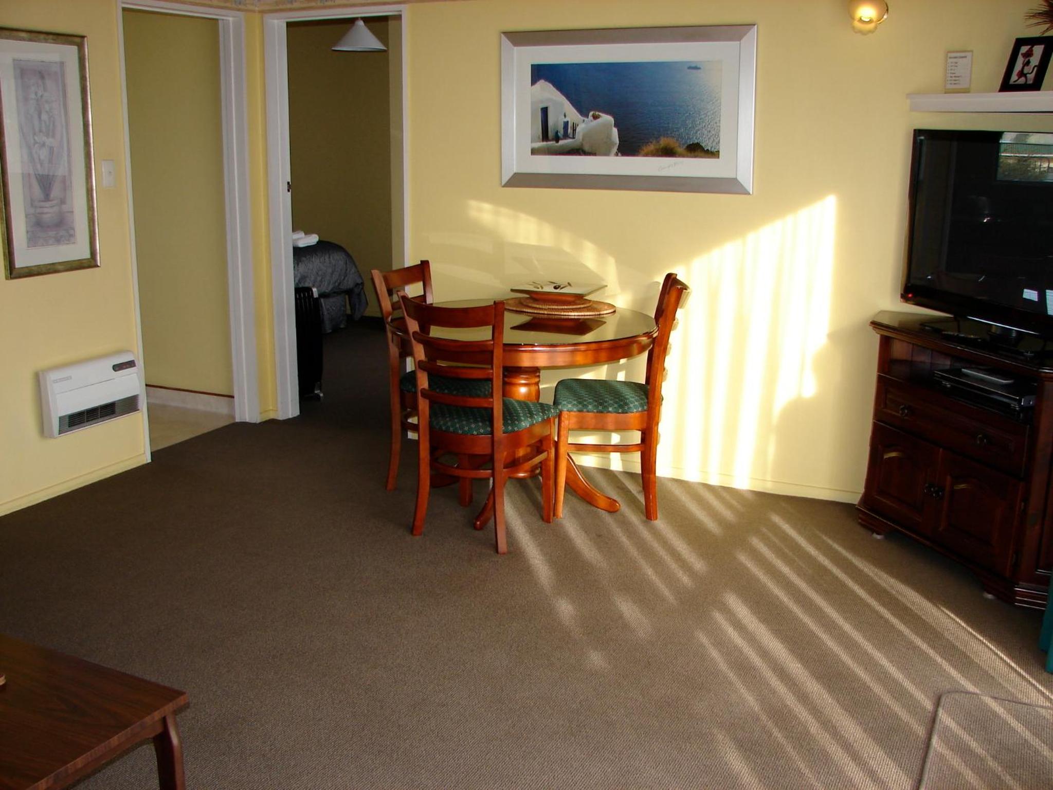 One-Bedroom Apartment with Spa Bath - Photo 1