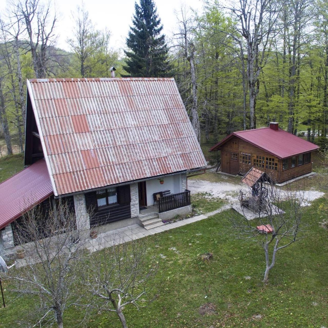 Four-Bedroom House photo 2