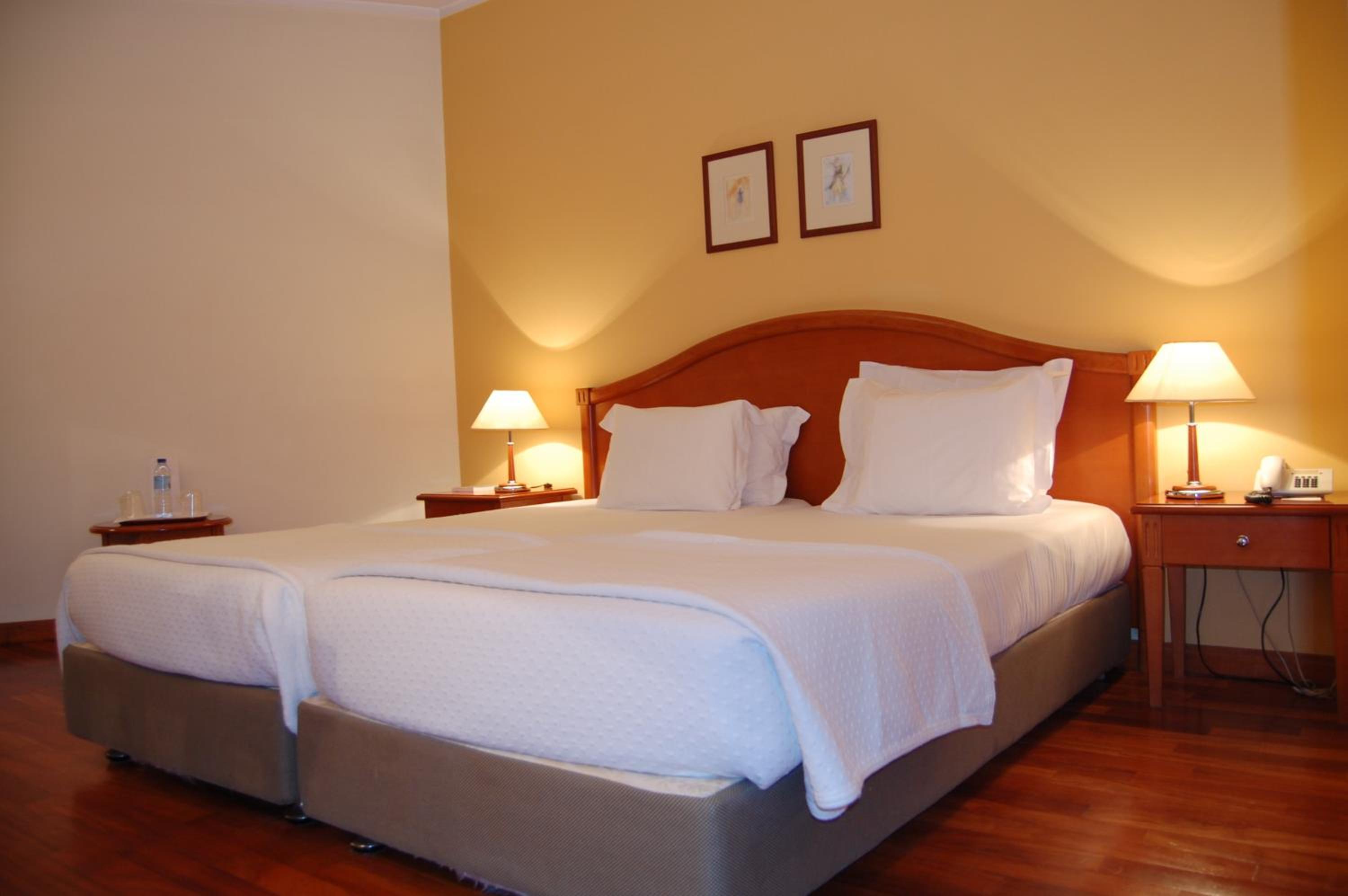 Twin Room - Photo 1