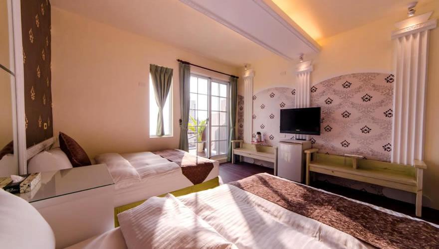 Quadruple Room with Balcony photo 1