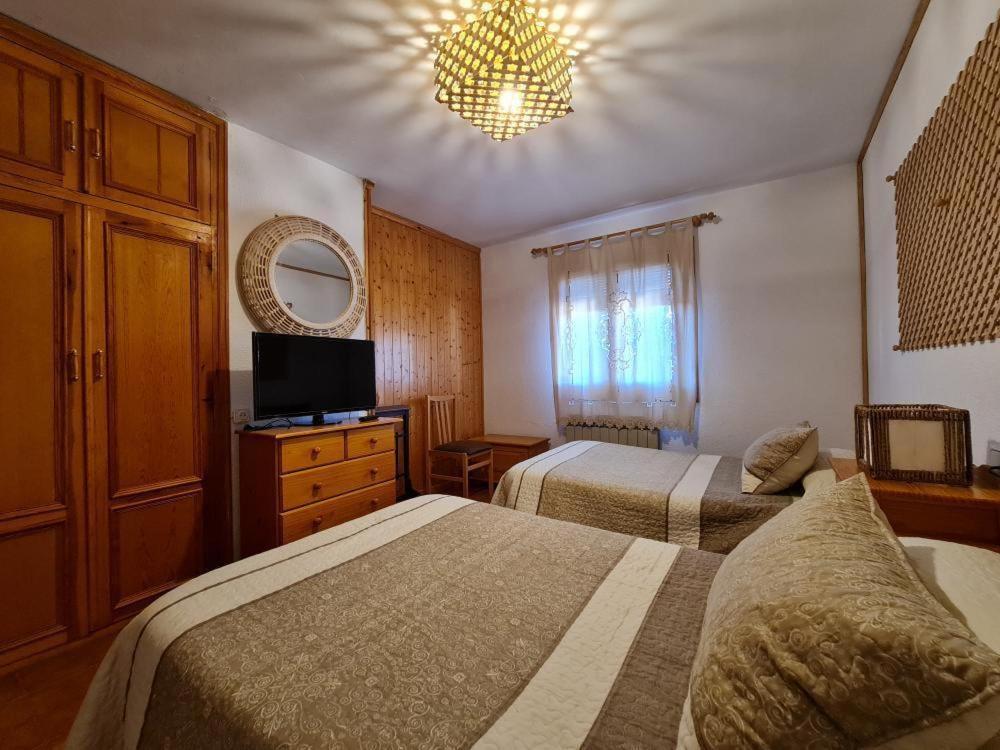 Three-Bedroom Apartment - Photo 26