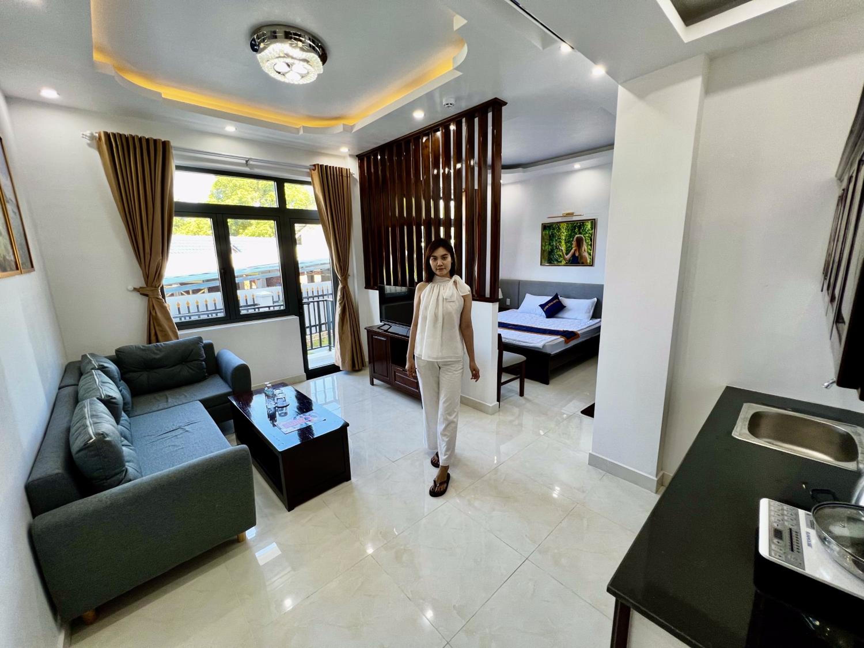Apartment with Balcony - Photo 19