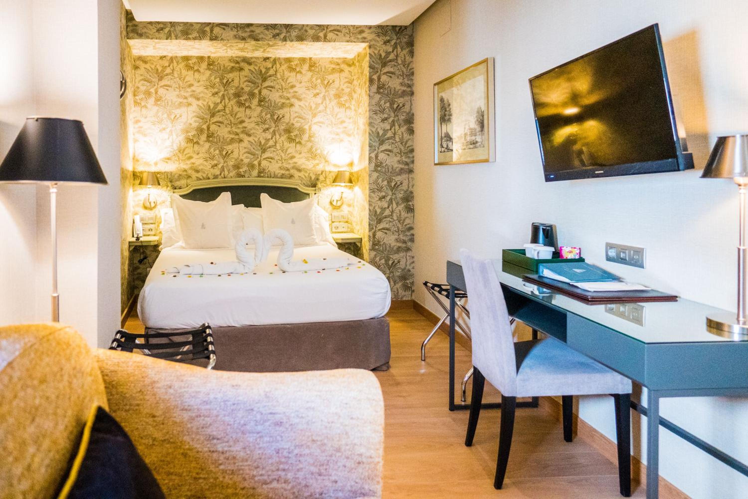 Double or Twin Room photo 3
