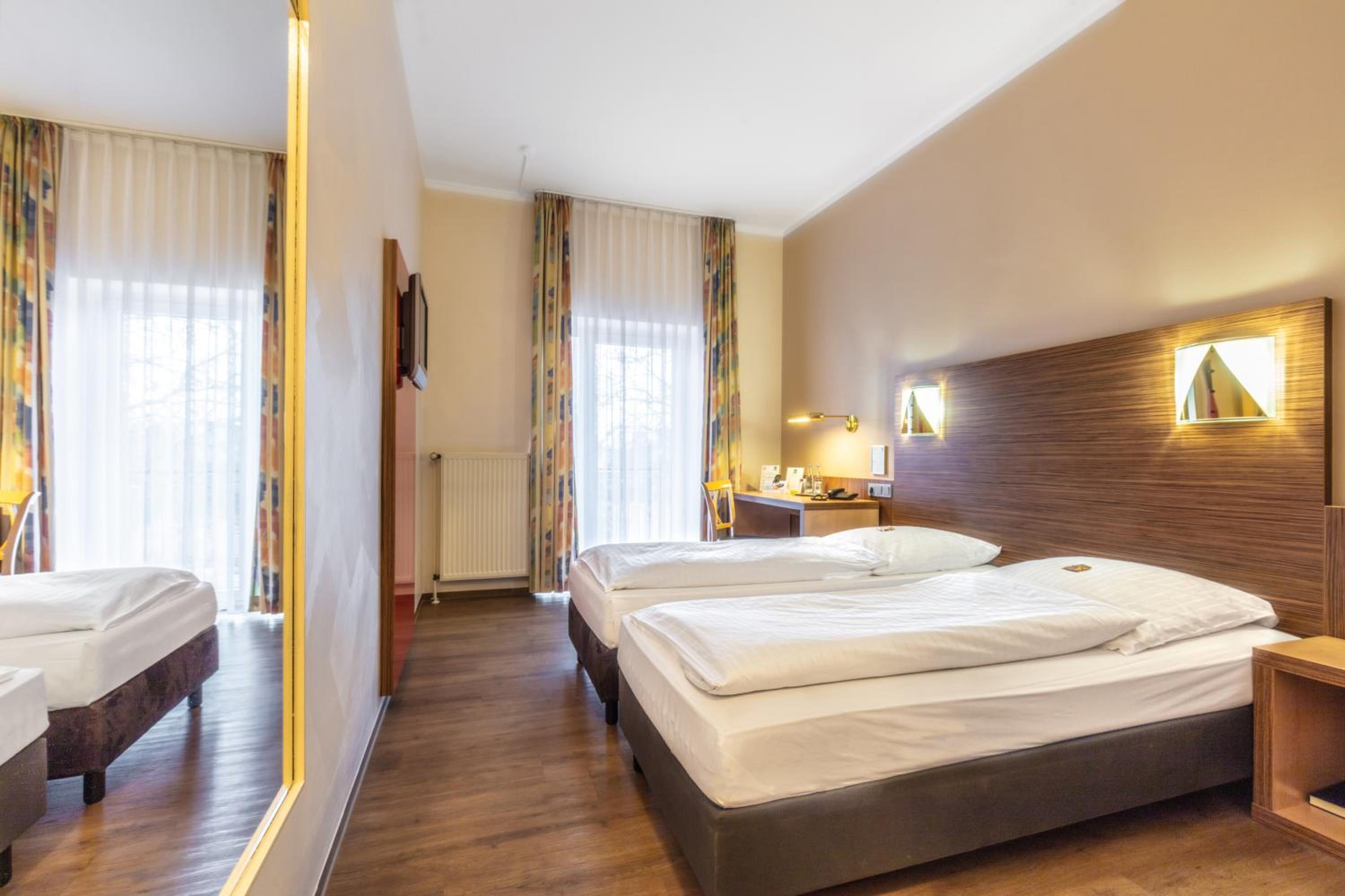 Single Room photo 3
