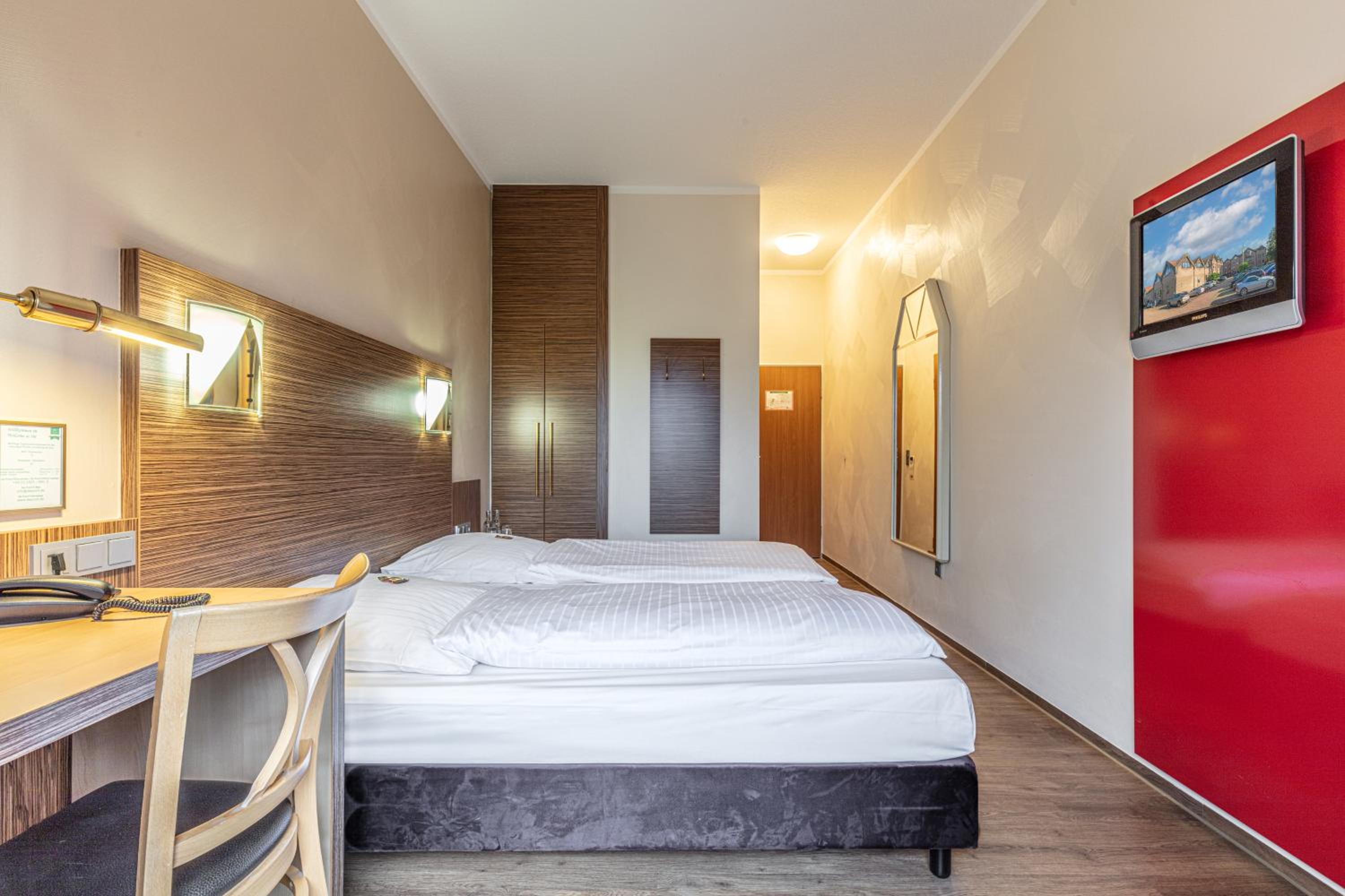 Double or Twin Room photo 2