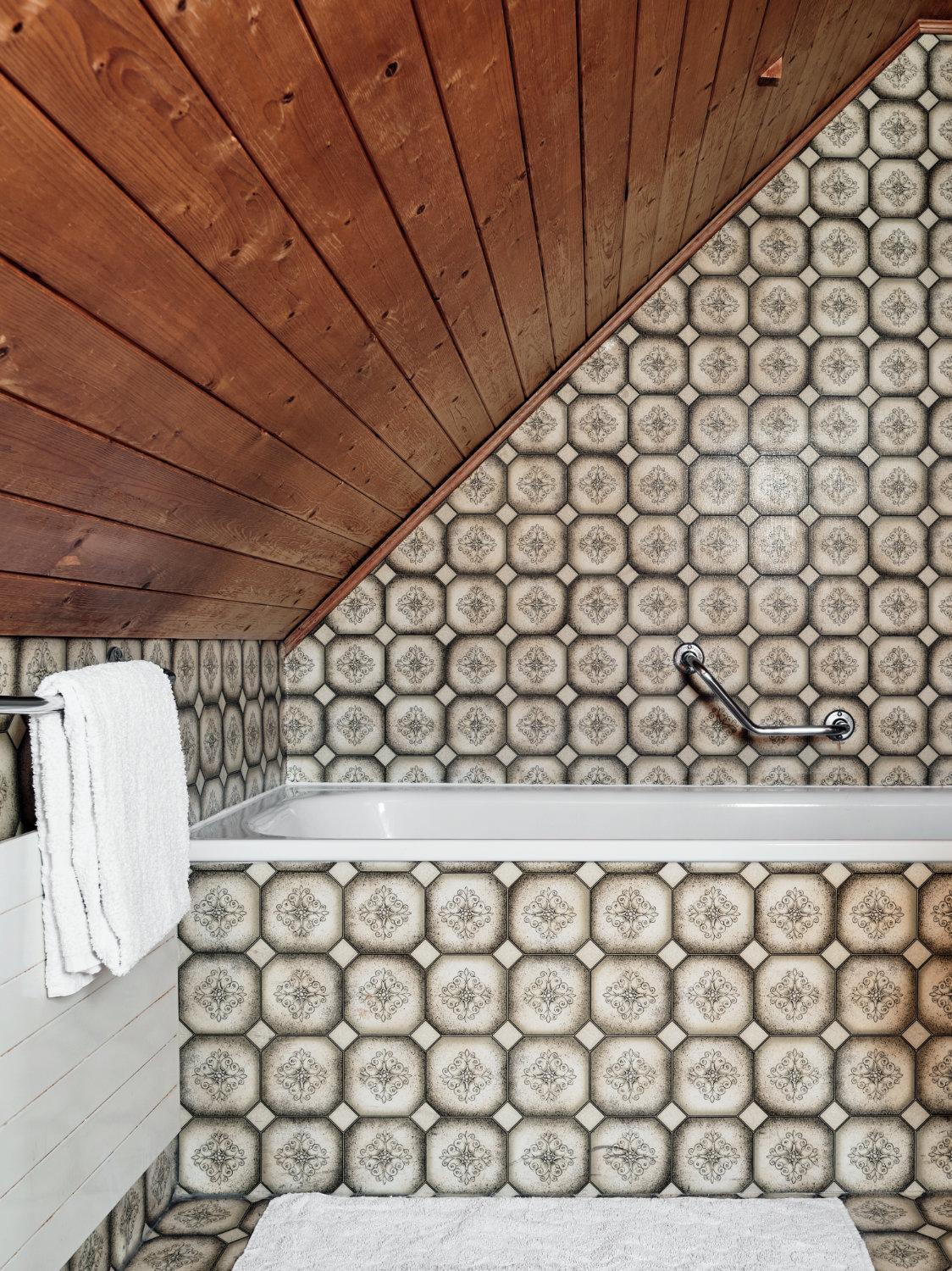 Single Room with Private Bathroom photo 3