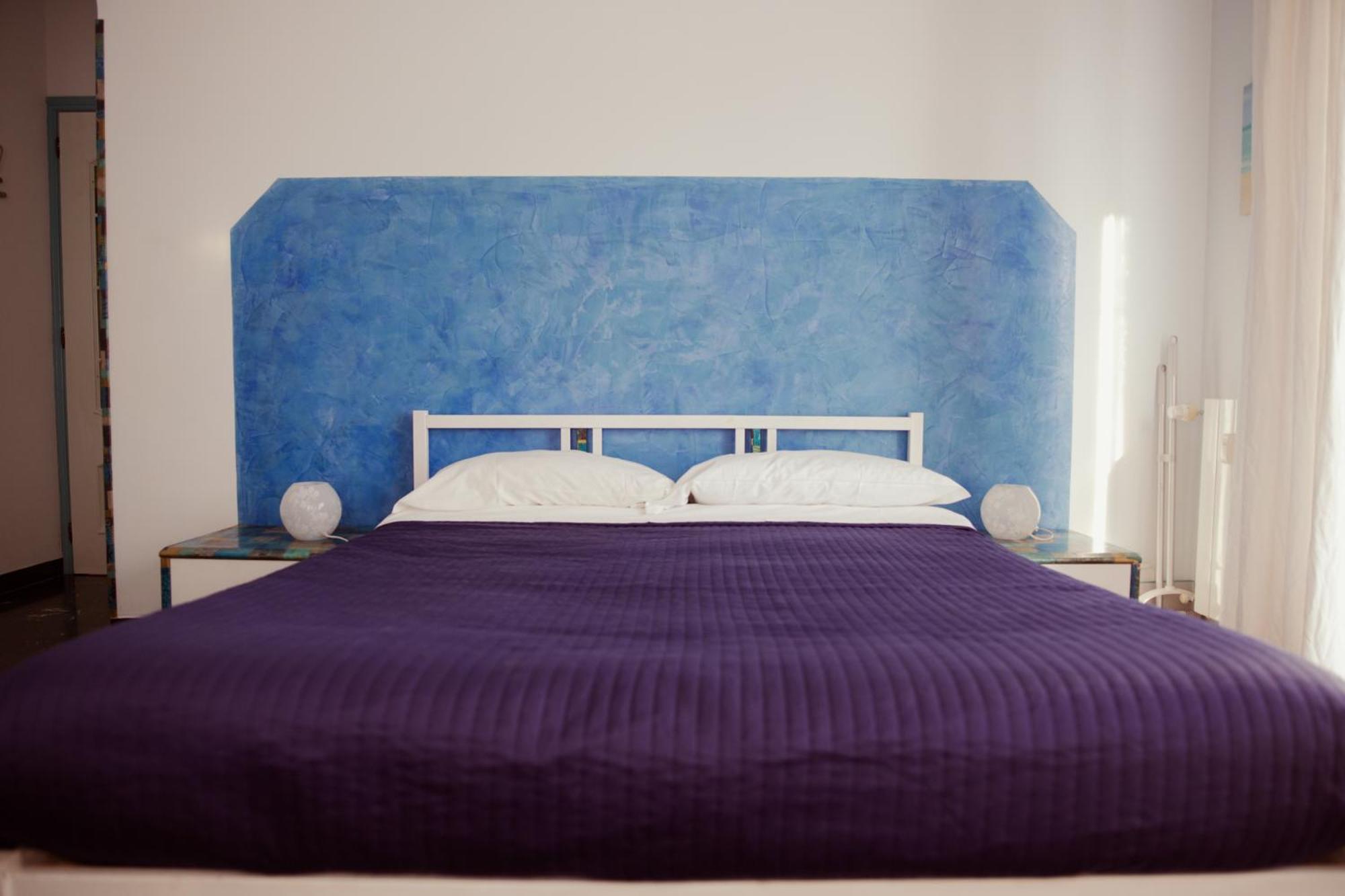 Double Room with Private External Bathroom - Photo 7