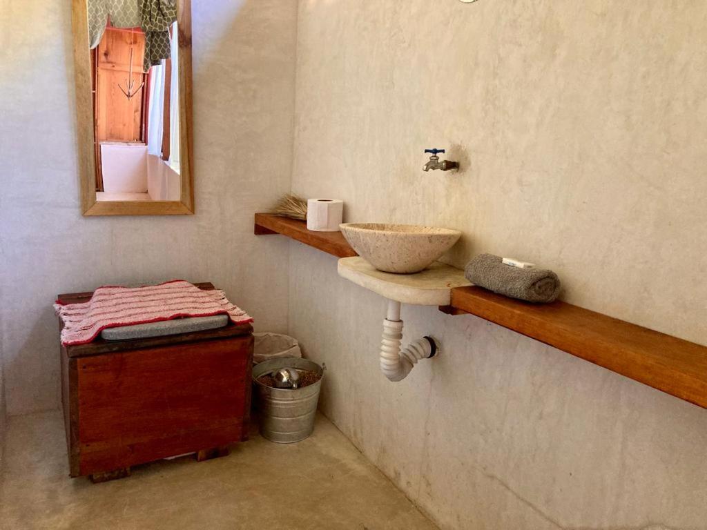Standard Bungalow with Fan - Photo 12