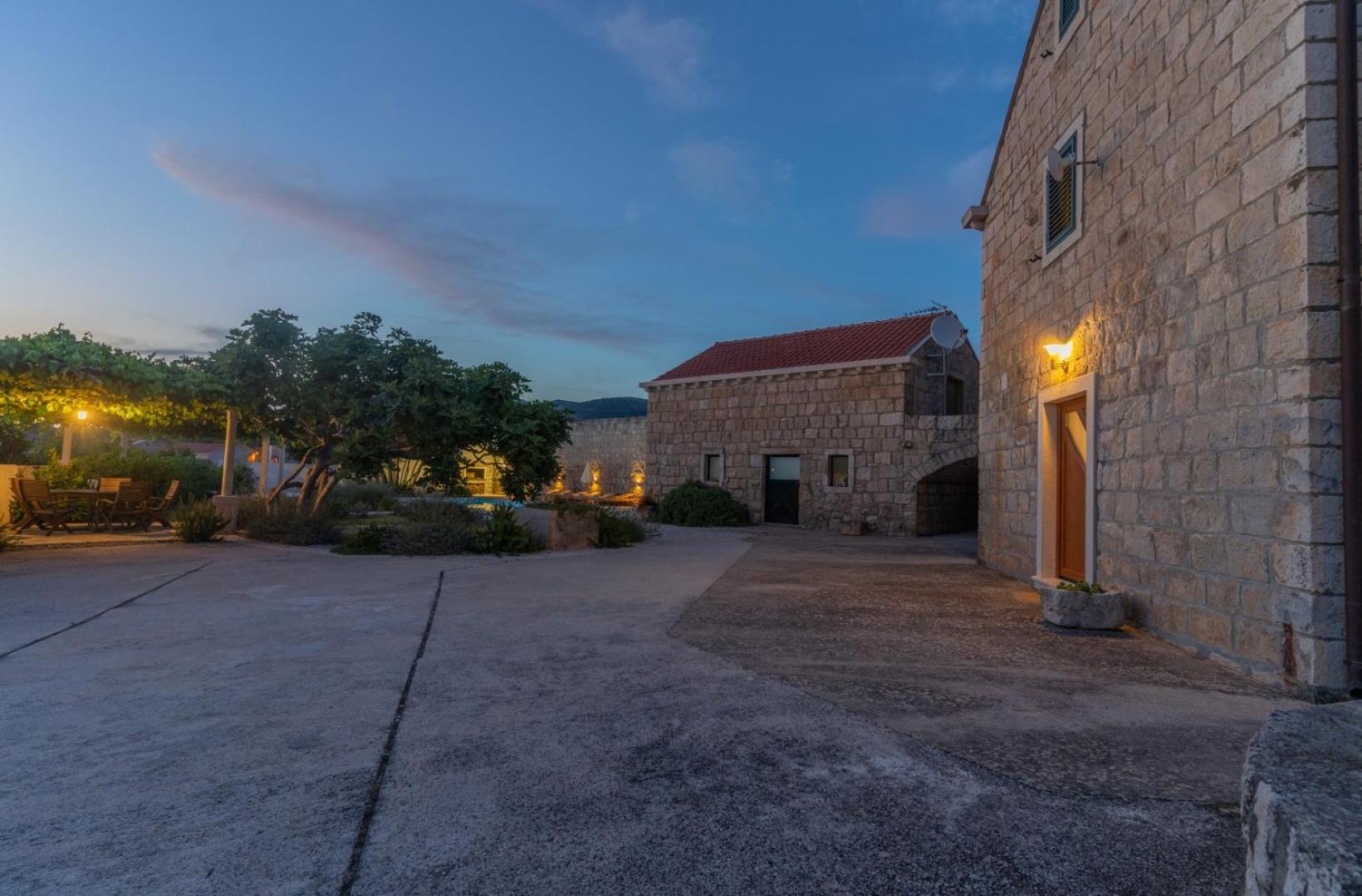 Three-Bedroom Villa with Terrace and Swimming Pool