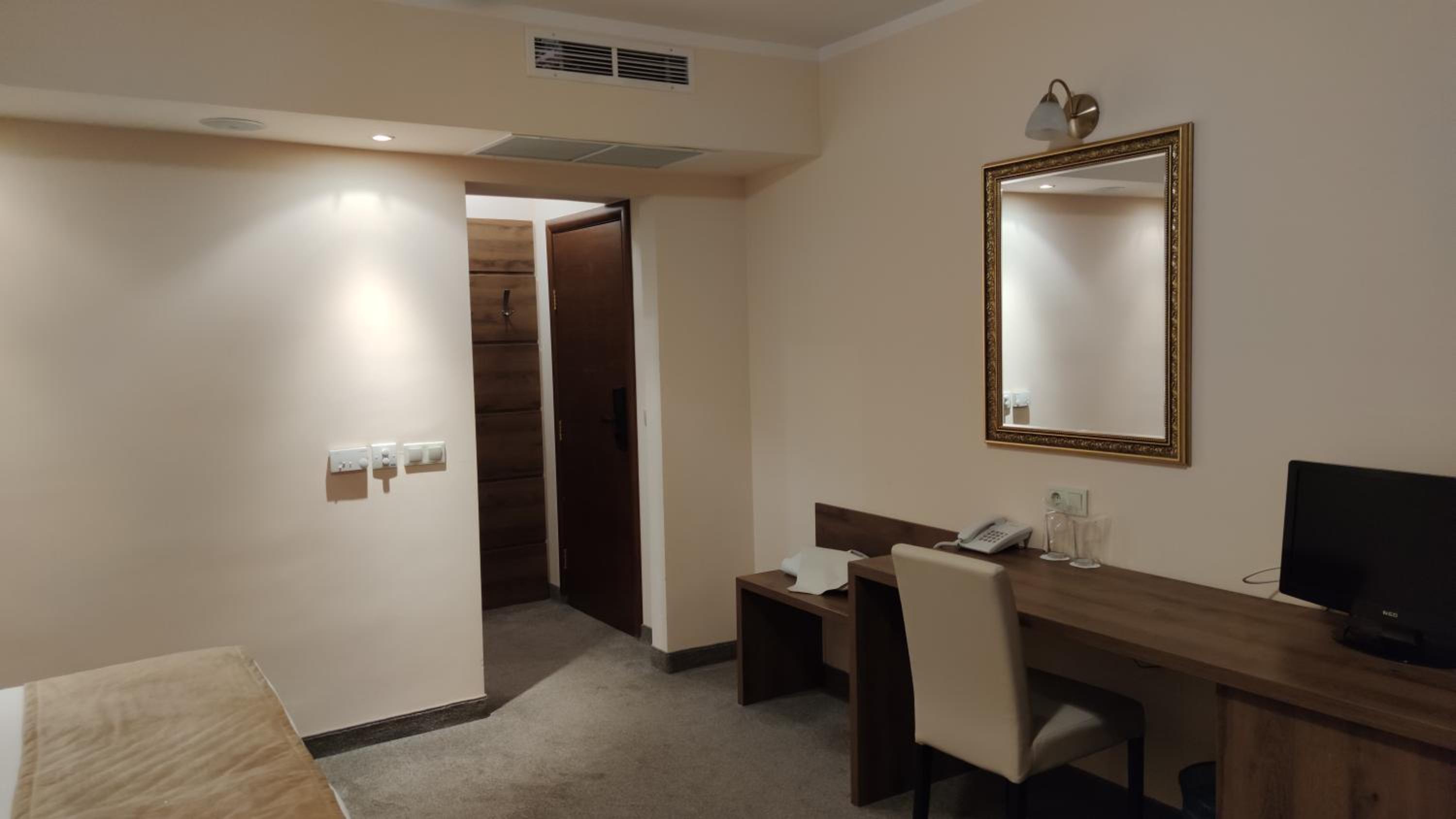 Double Room without Balcony - Photo 9