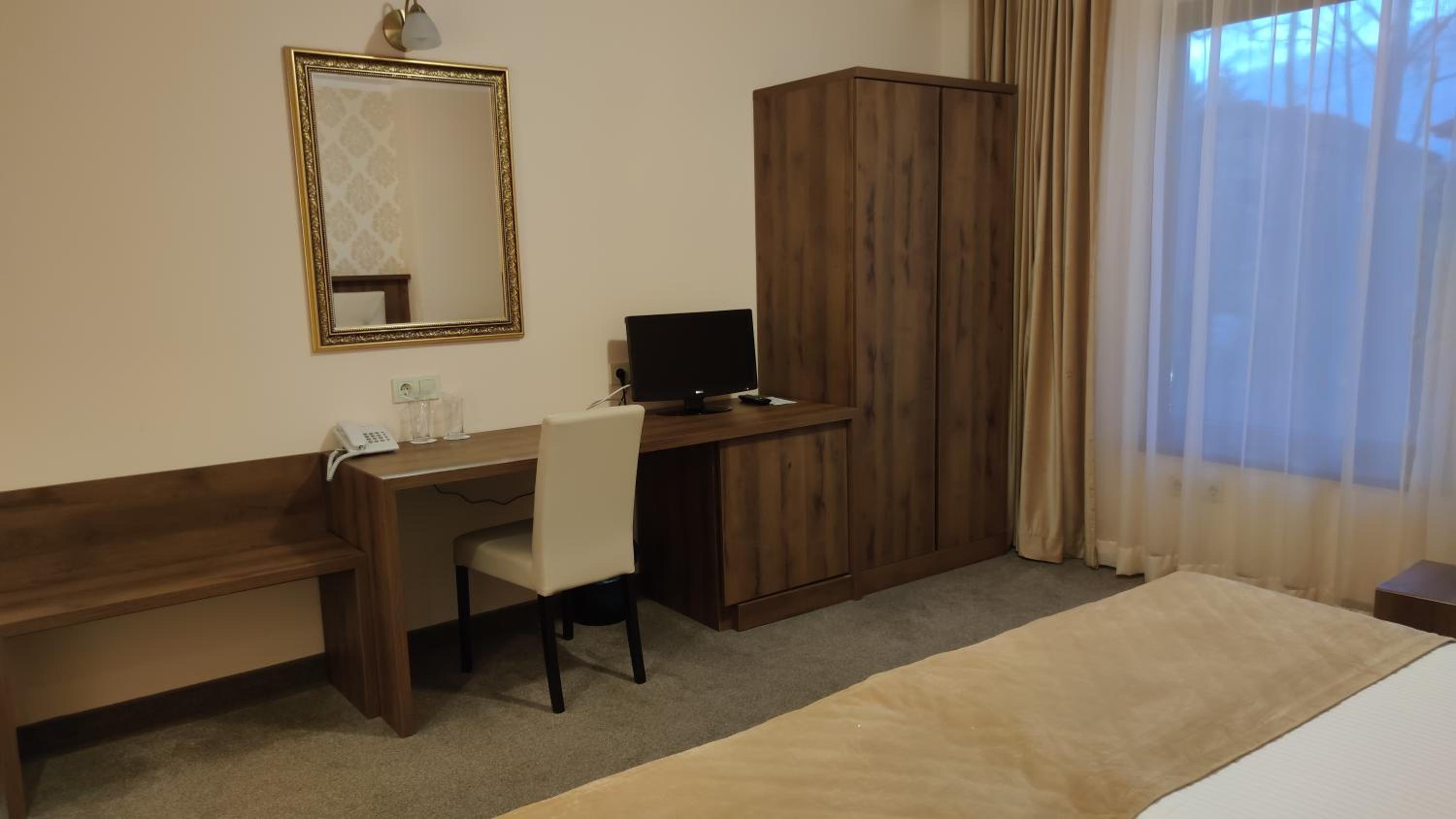 Double Room without Balcony - Photo 6