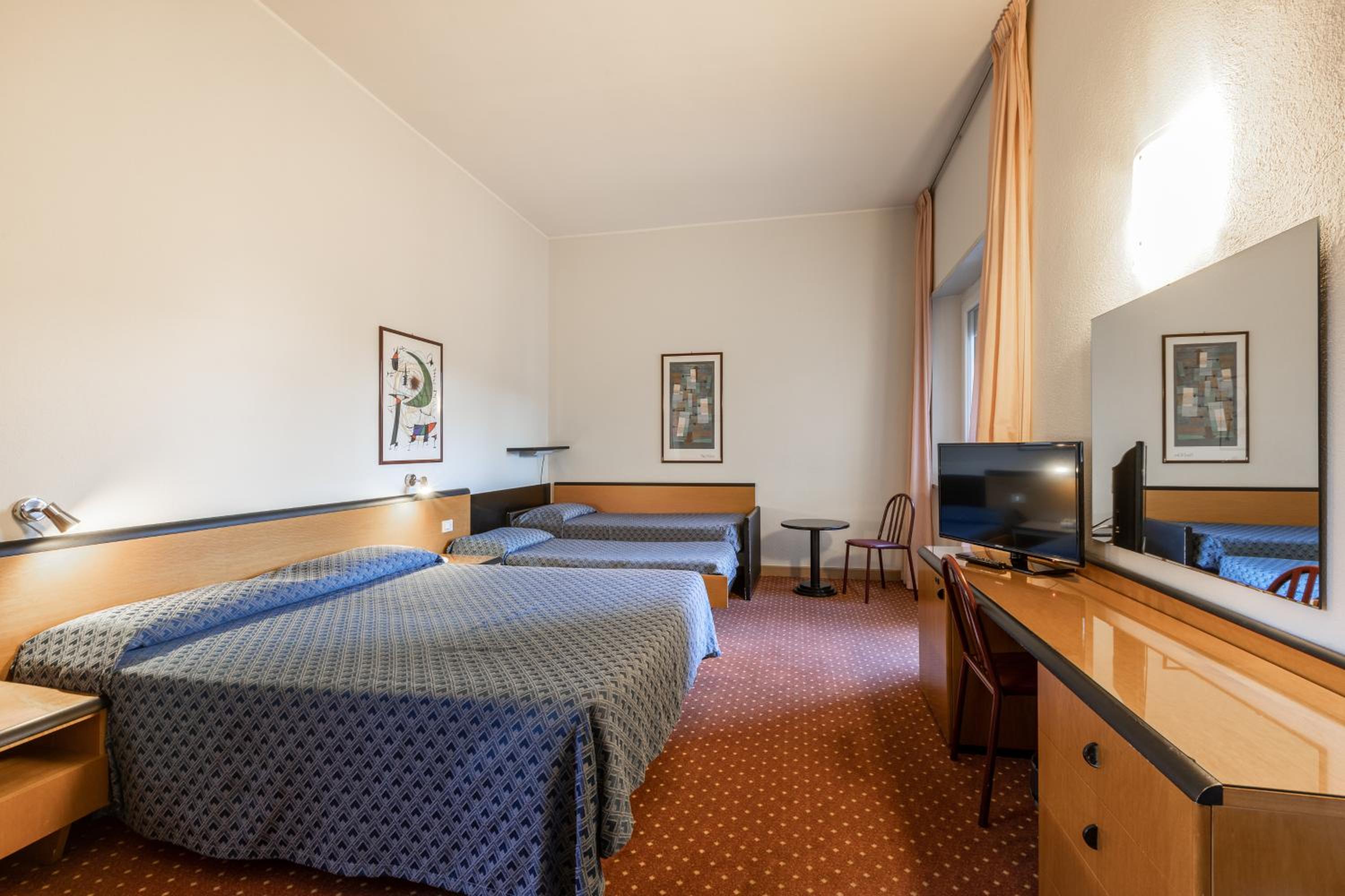 Classic Quadruple Room photo 3