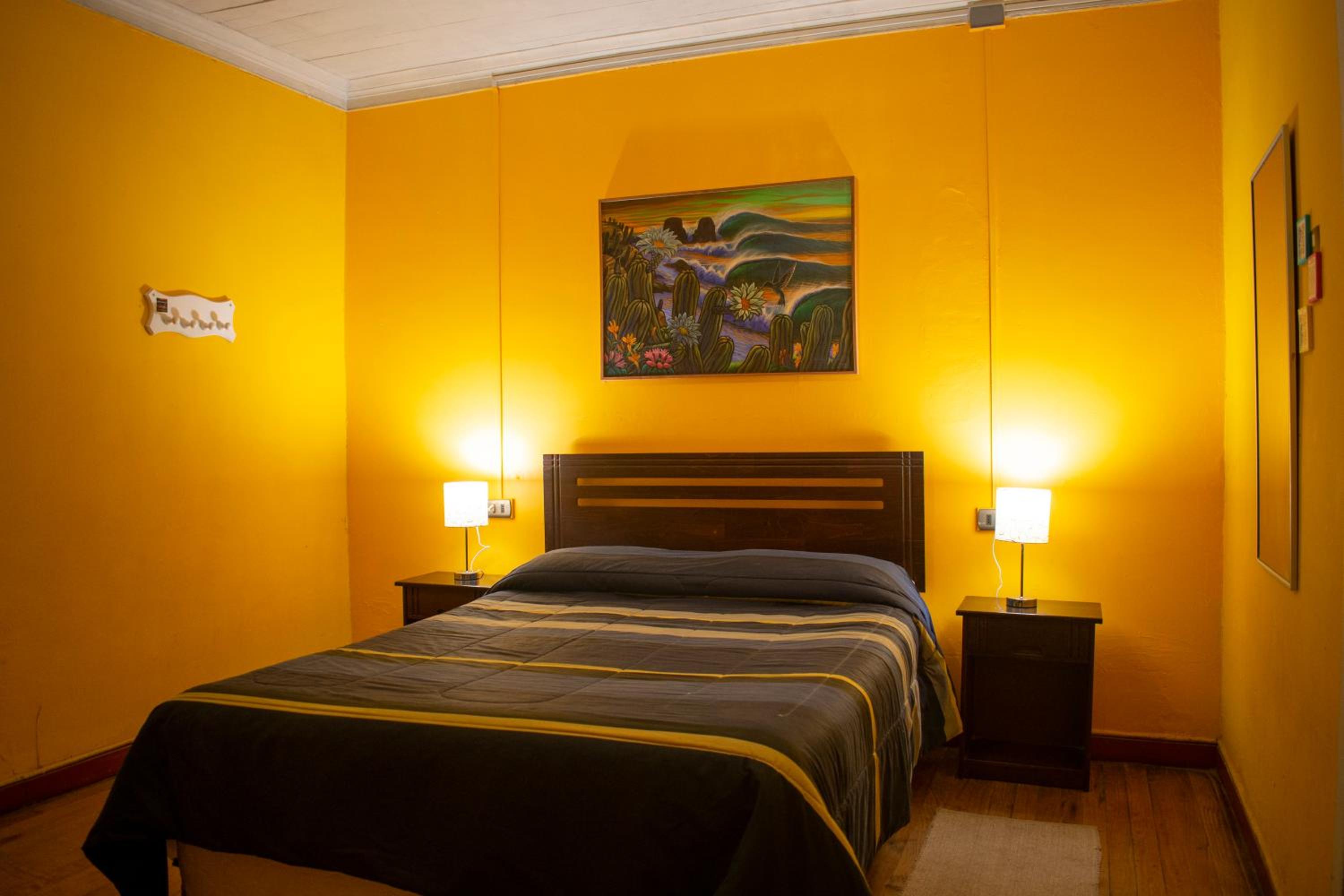 Queen Room photo 3