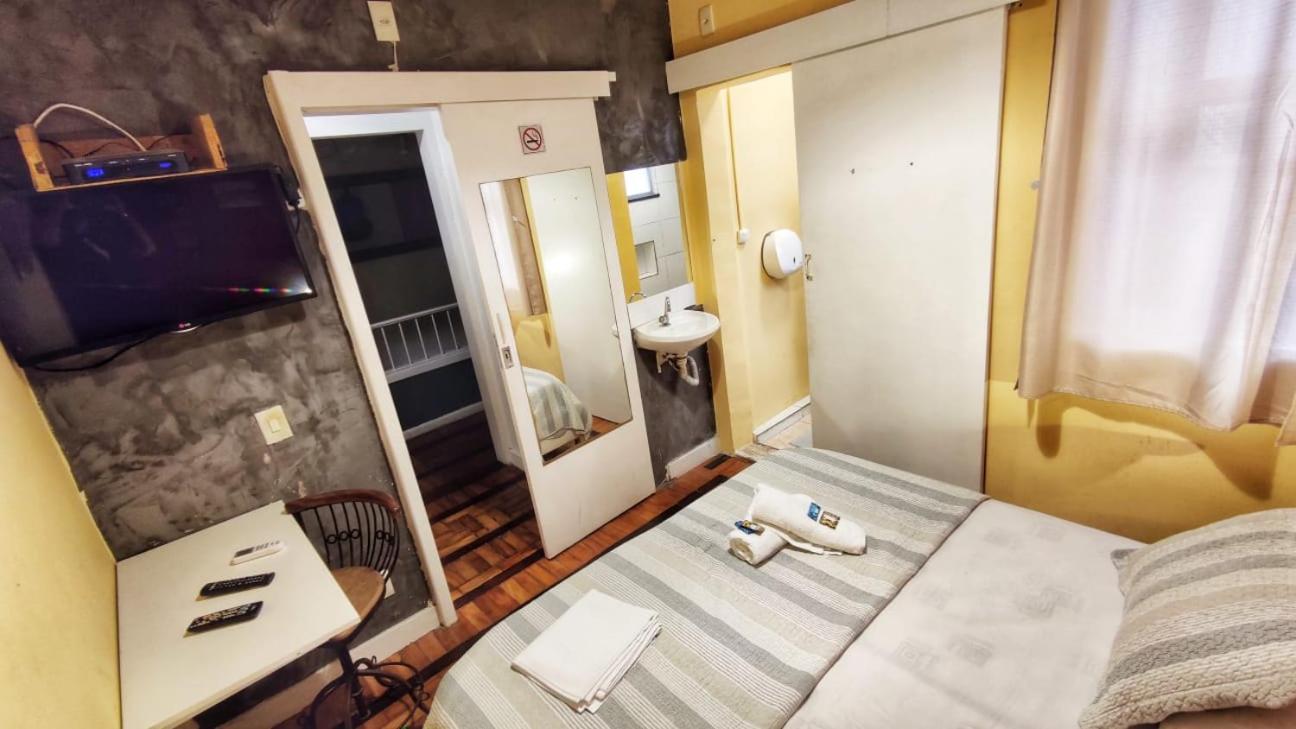 Double Room with Private Bathroom - Photo 5